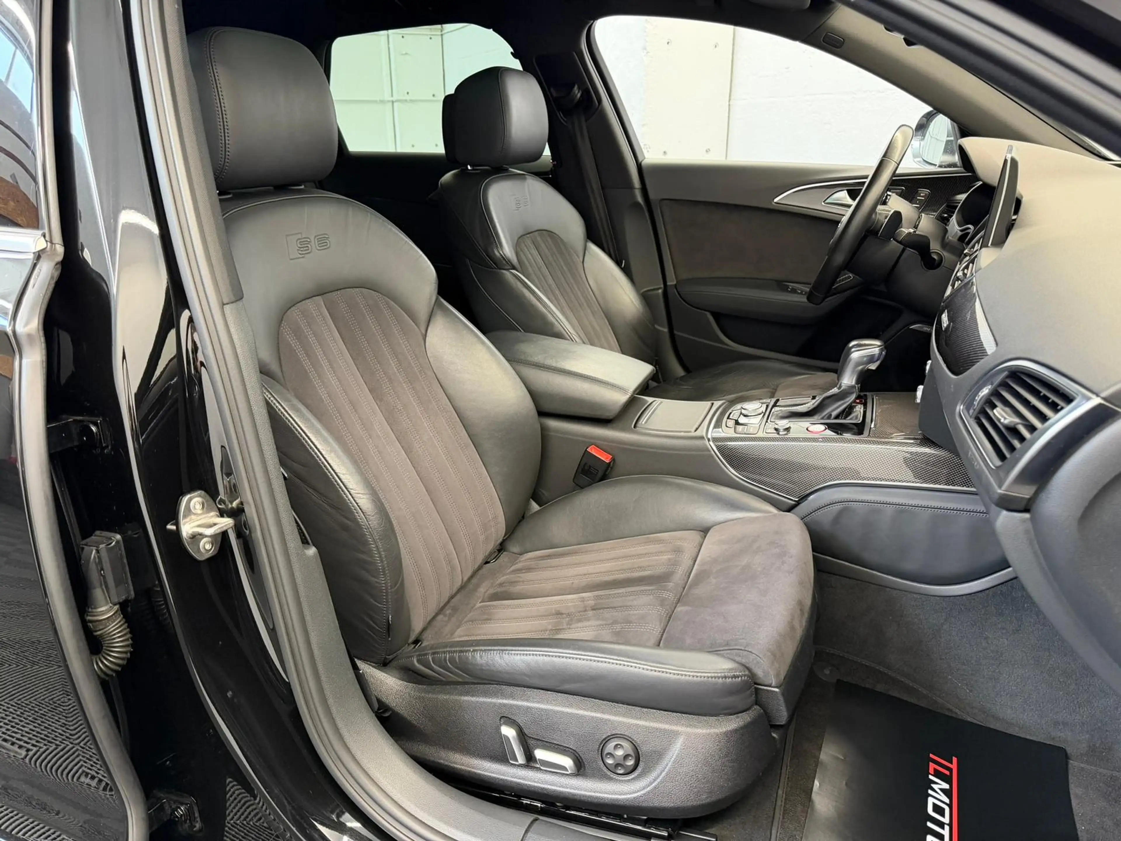 Audi S6 Avant 4.0 TFSI quattro #MATRIX#CARBON#PANO# — photo 8