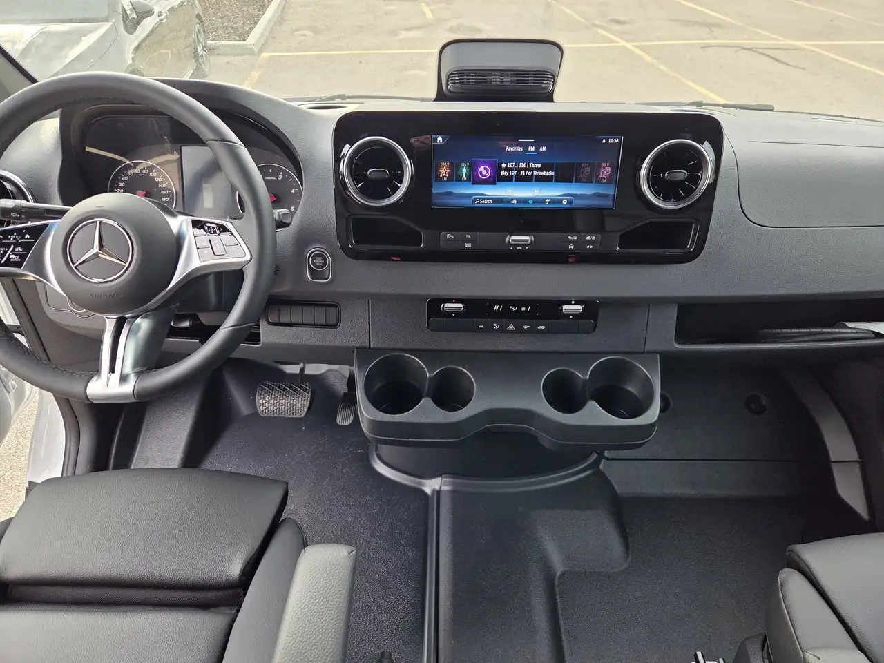 Mercedes-Benz Sprinter снимка Mercedes-Benz Sprinter