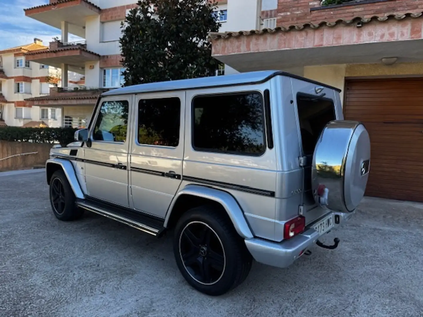 Mercedes-Benz G 500 G 500 Largo Aut. Серебристый - 2
