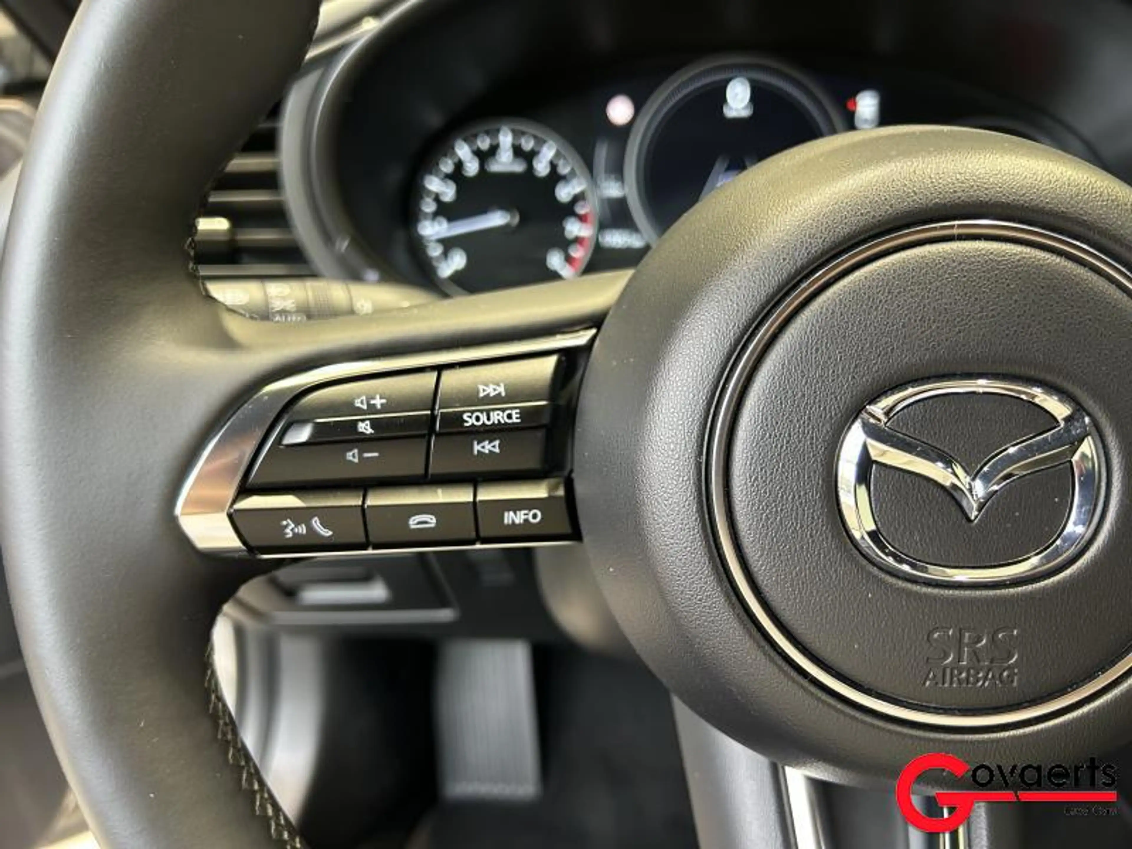 Mazda 3 e-Skyactiv G 140PK 6AT Takumi — photo 11
