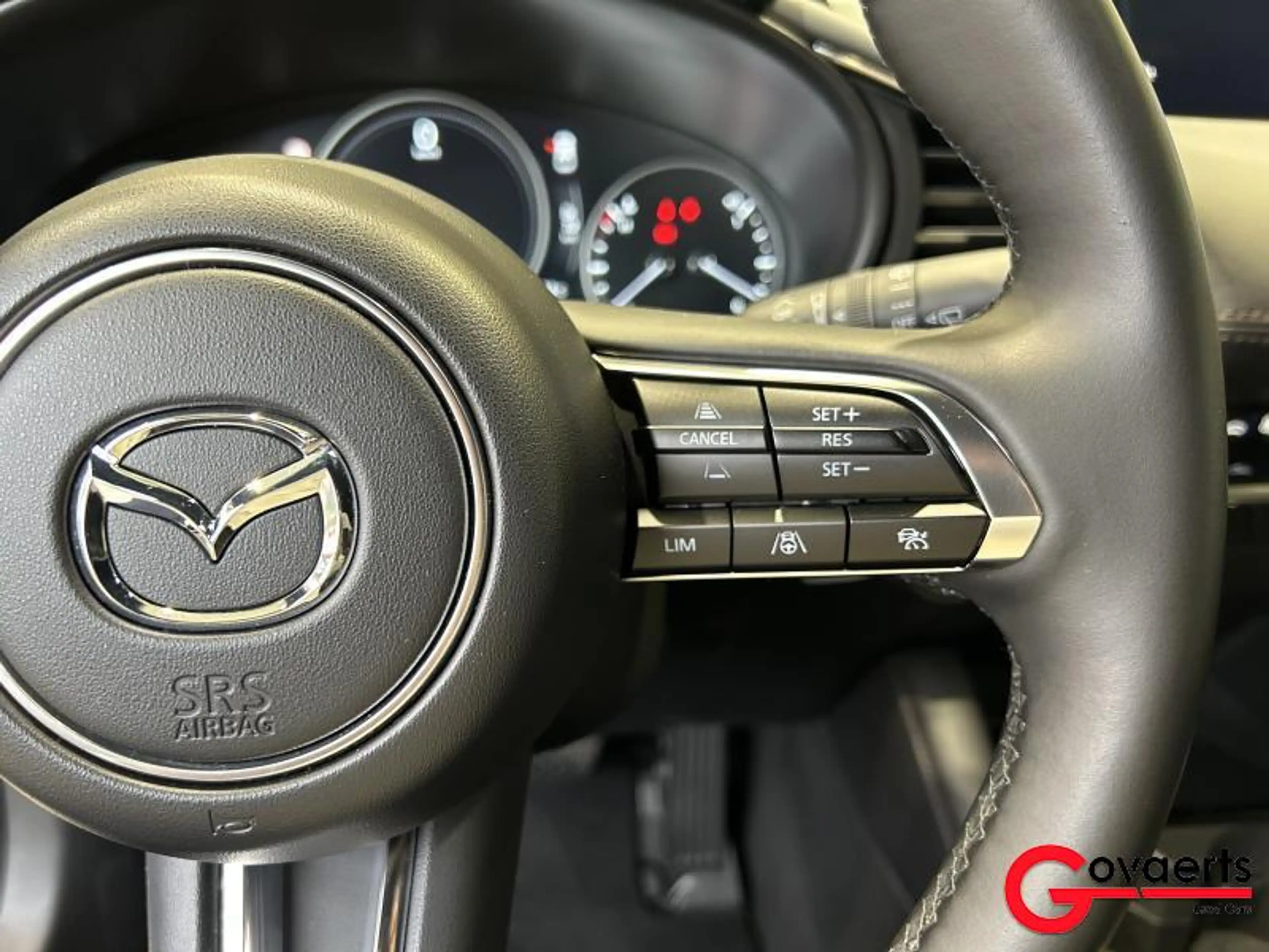Mazda 3 e-Skyactiv G 140PK 6AT Takumi — photo 12