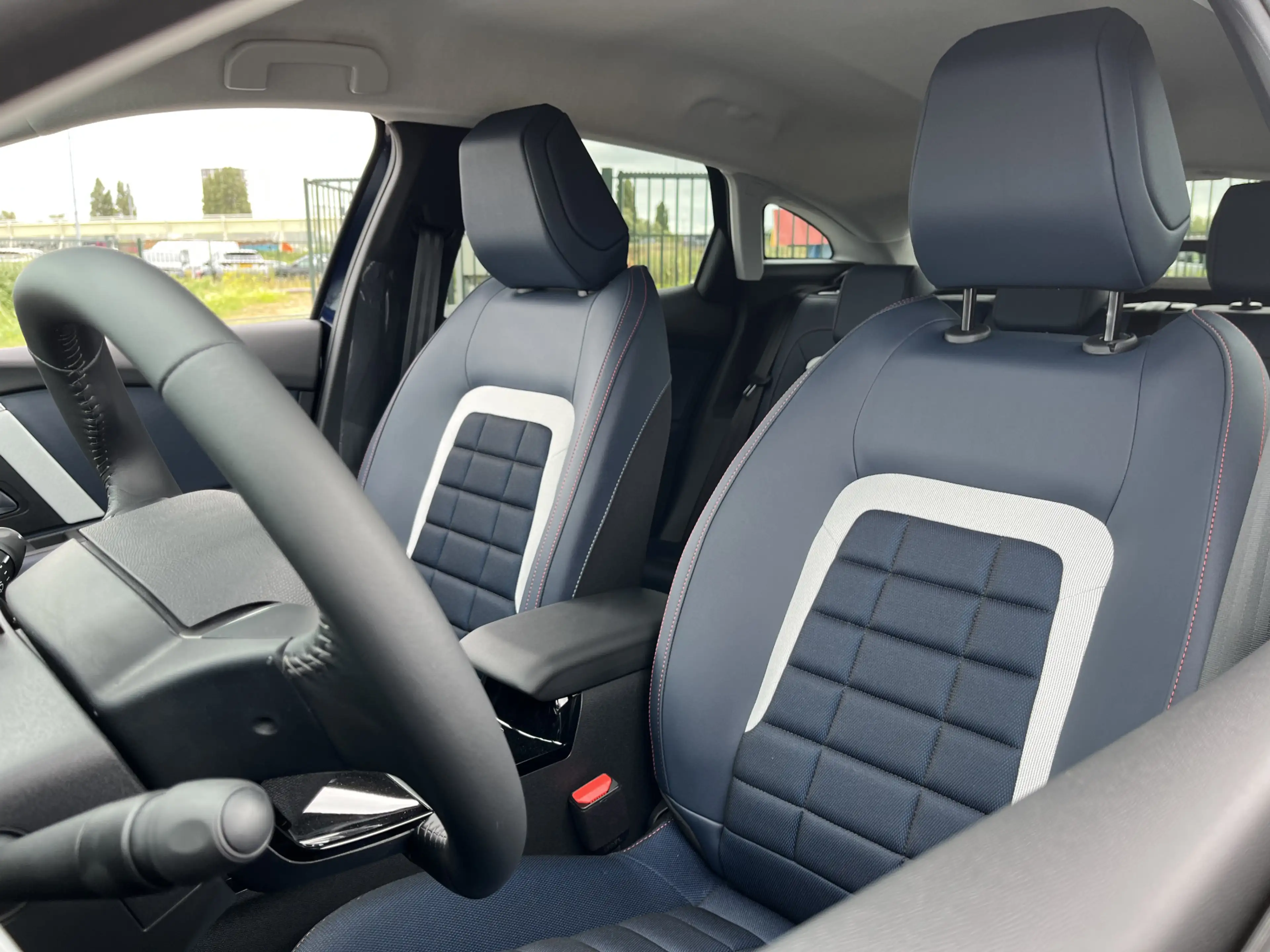 Citroen E-C4 Electric Collection 156pk Extended range 54 kWh NRM DEMO — photo 10