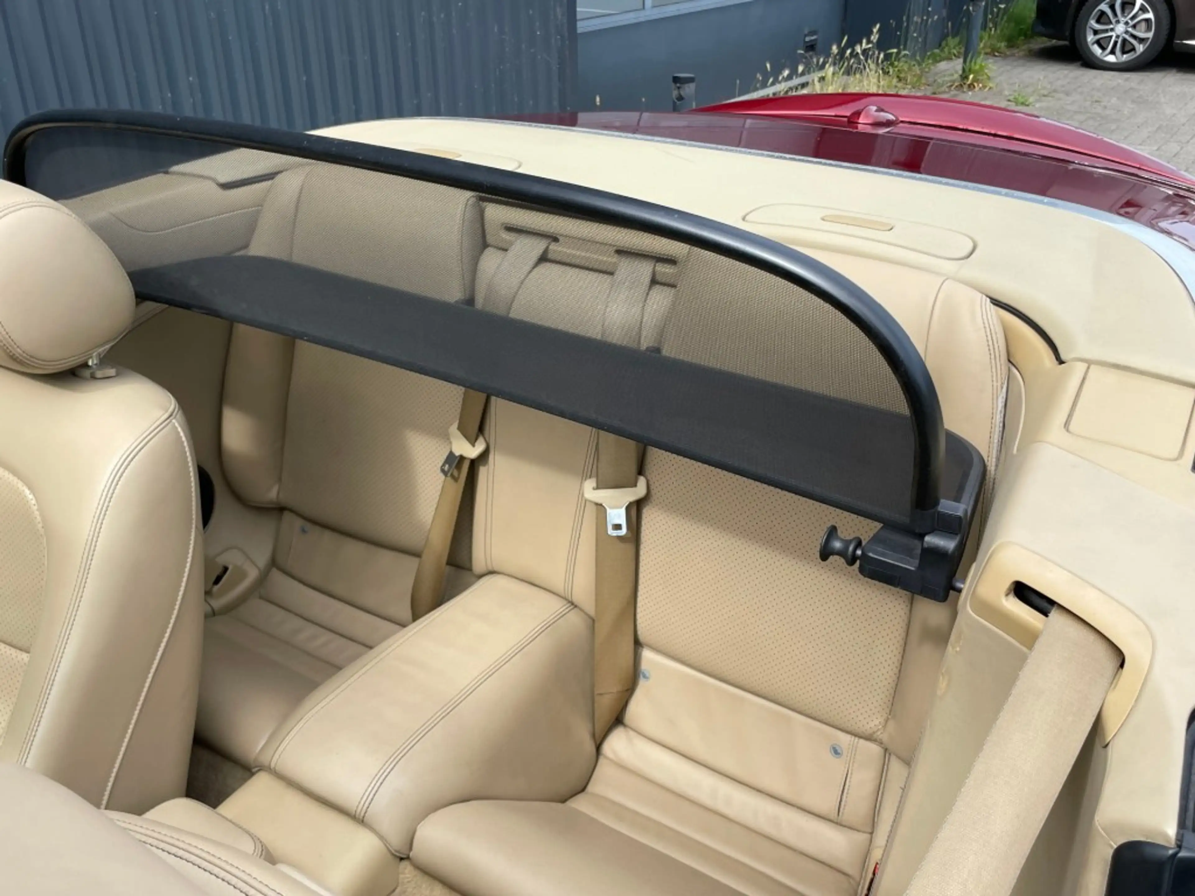 Jaguar XK V8 Convertible Portfolio 5.0 — photo 11