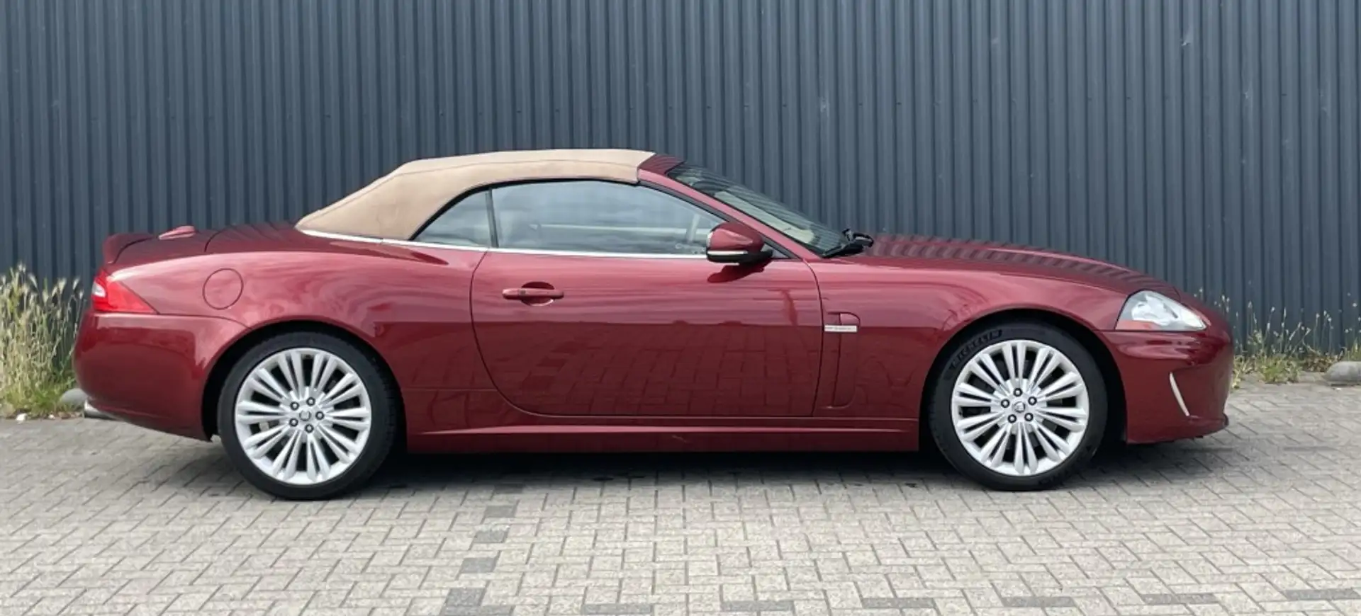 Jaguar XK V8 Convertible Portfolio 5.0 Rouge - 2