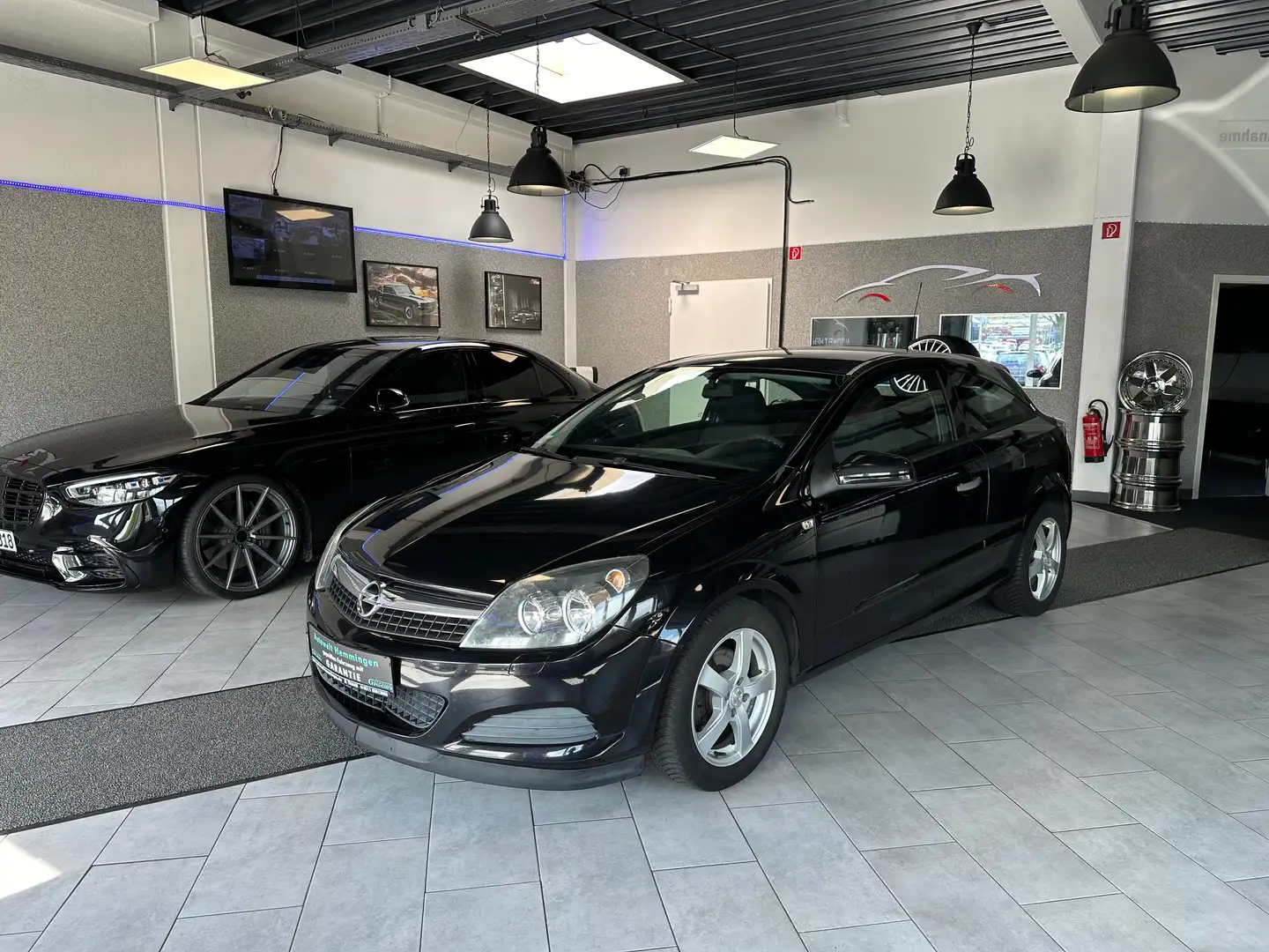 Opel Astra Astra H GTC 1.4 Selection "110 Jahre"*12M.Garantie Schwarz - 1
