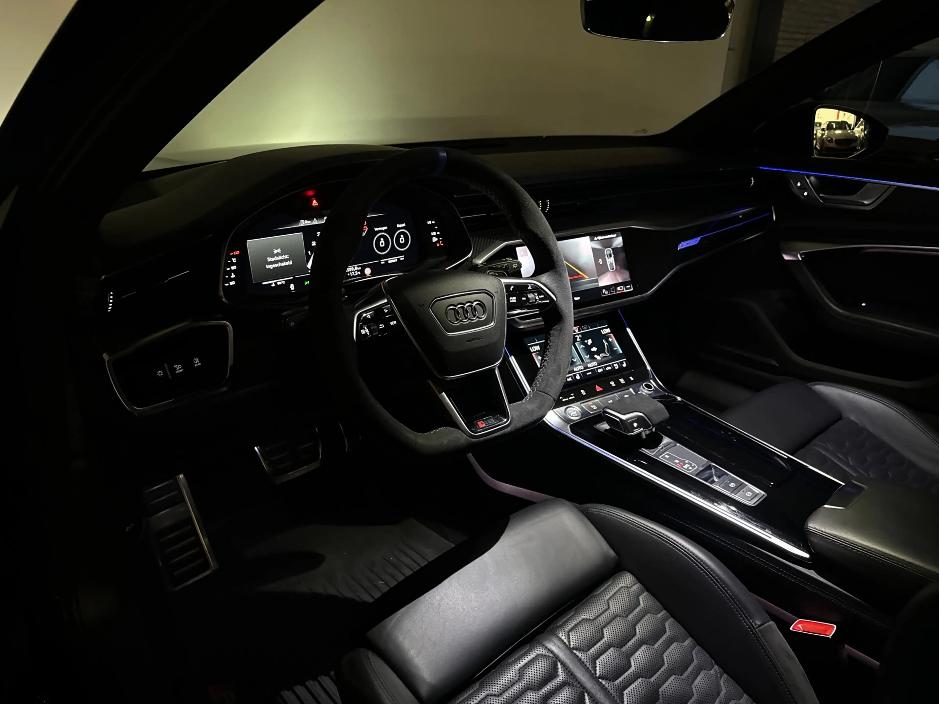 Audi RS6 Avant RS6 TFSI quattro — photo 11