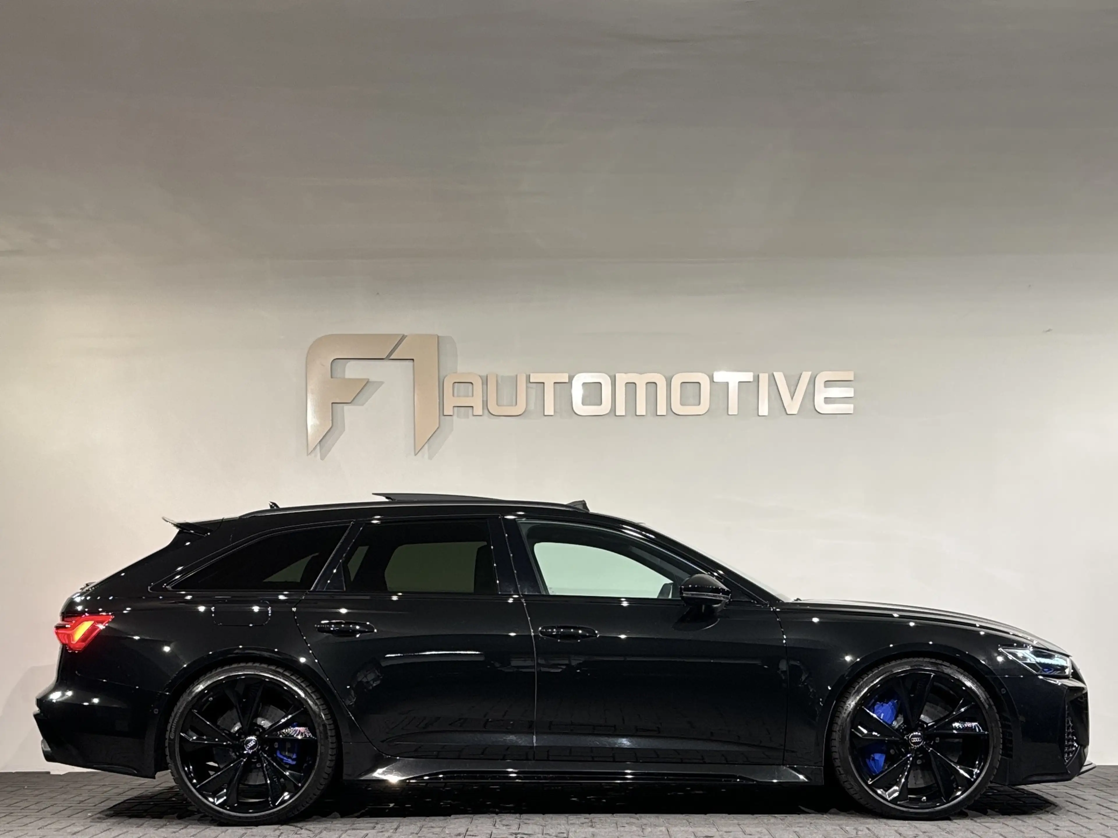 Audi RS6 Avant RS6 TFSI quattro — photo 10