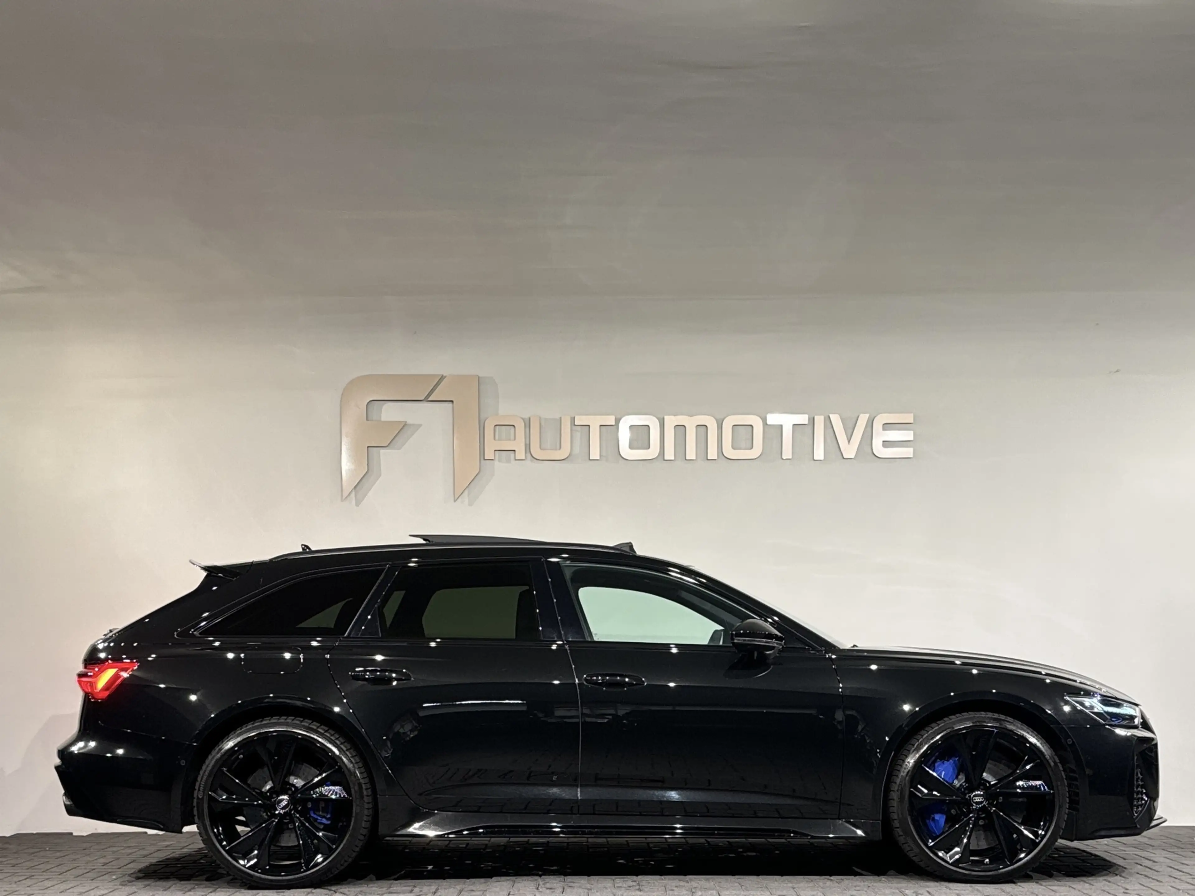Audi RS6 Avant RS6 TFSI quattro — photo 9