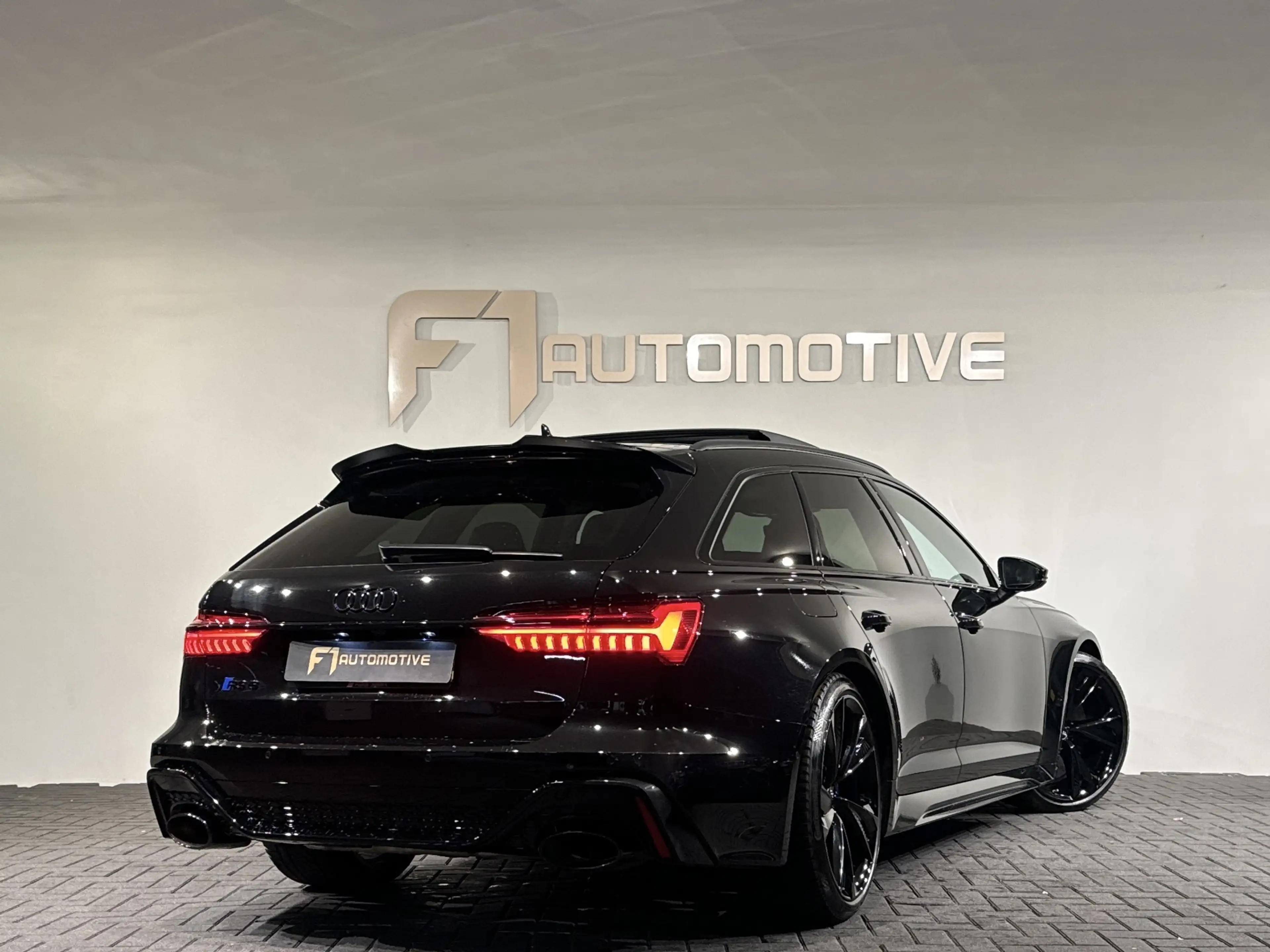 Audi RS6 Avant RS6 TFSI quattro — photo 4