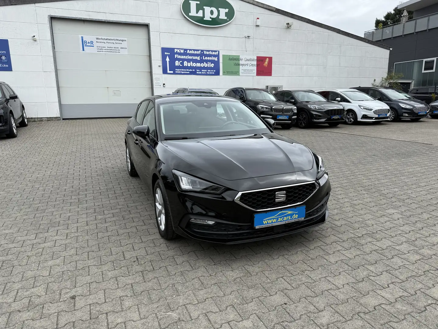 SEAT Leon Style 2,0 TDI Aut Navi LED ACC PDC SHA AHK Alu18 E Negro - 2