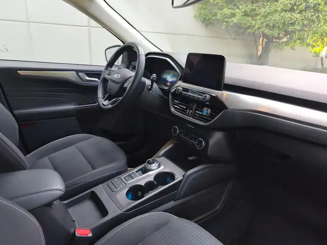 Ford Kuga view 14