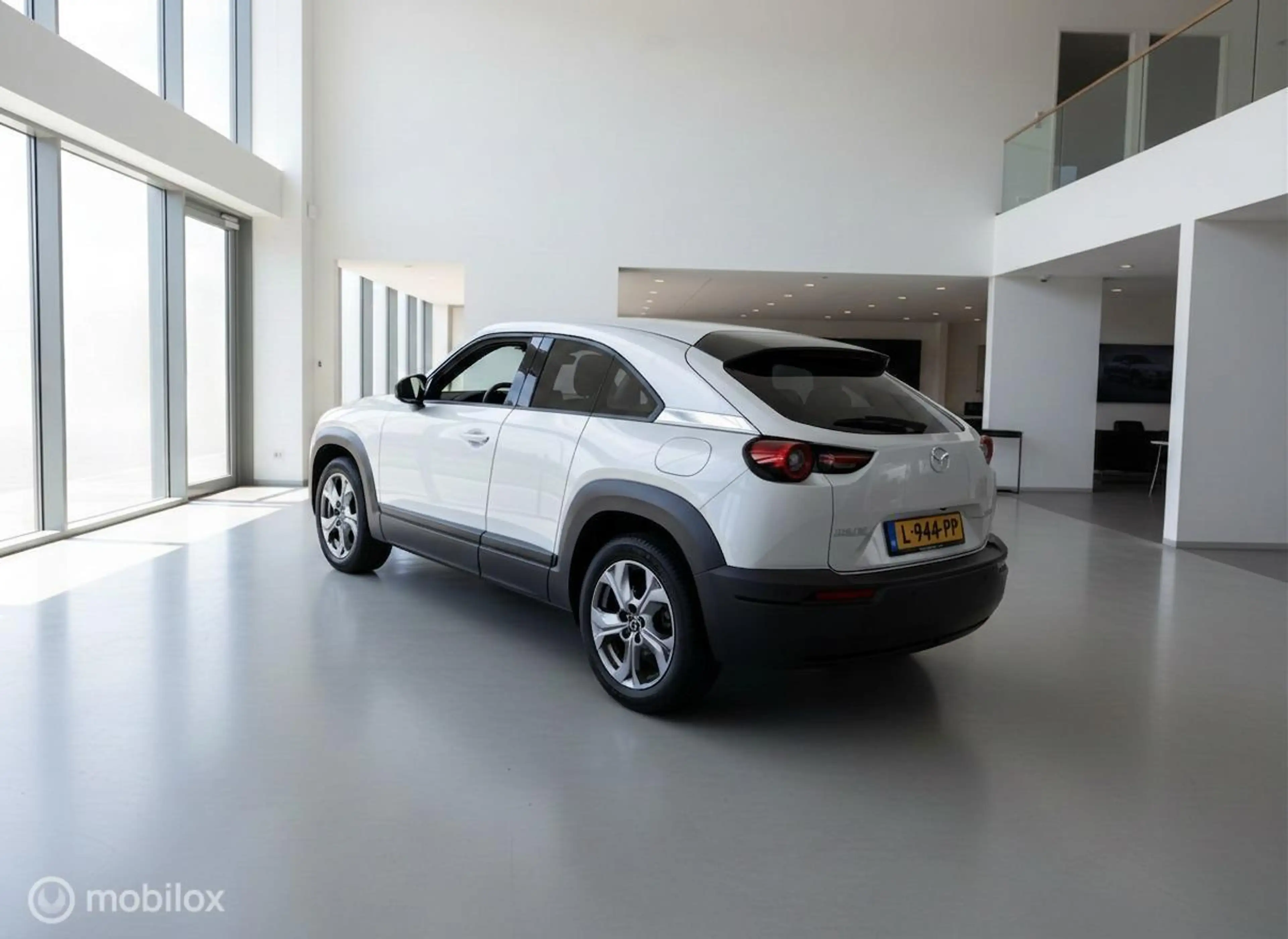 Mazda MX-30 e-SkyActiv 145 Comfort 36 kWh | 45.188 km | SOH 93 — photo 6