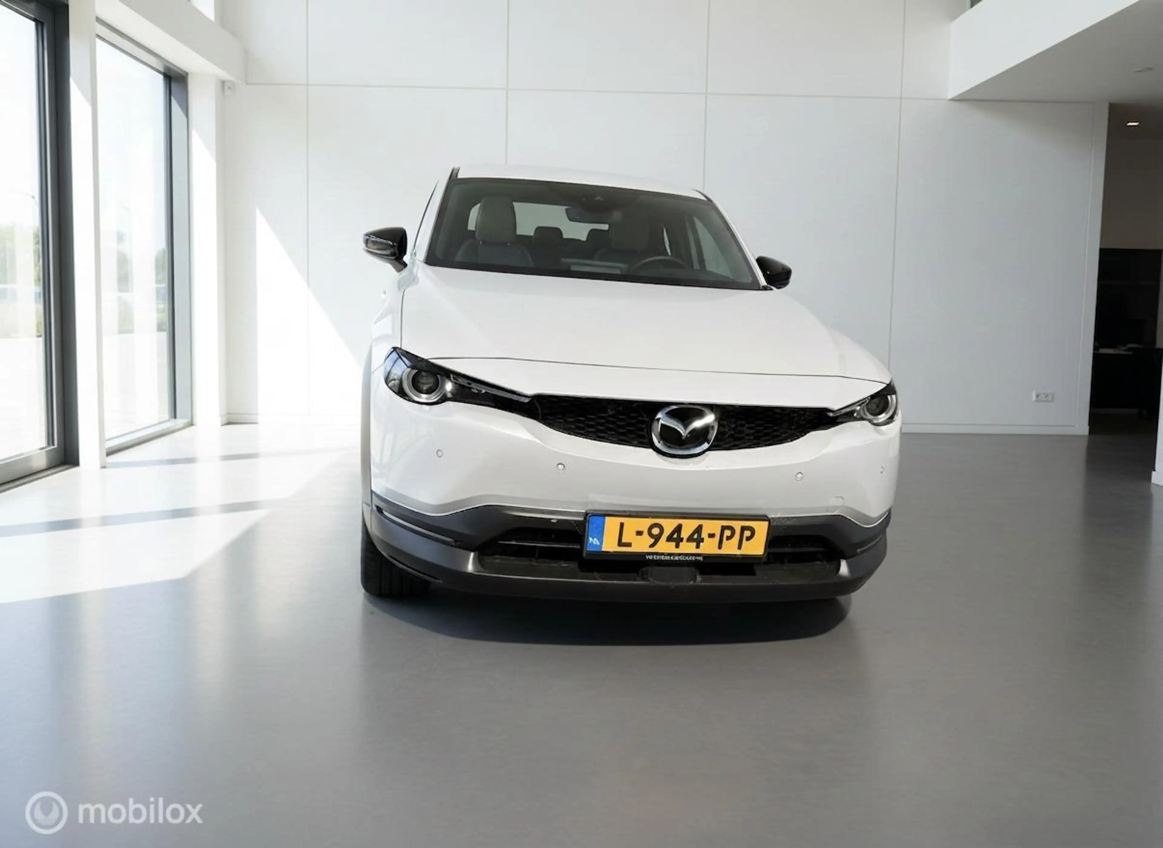 Mazda MX-30 e-SkyActiv 145 Comfort 36 kWh | 45.188 km | SOH 93 — photo 15