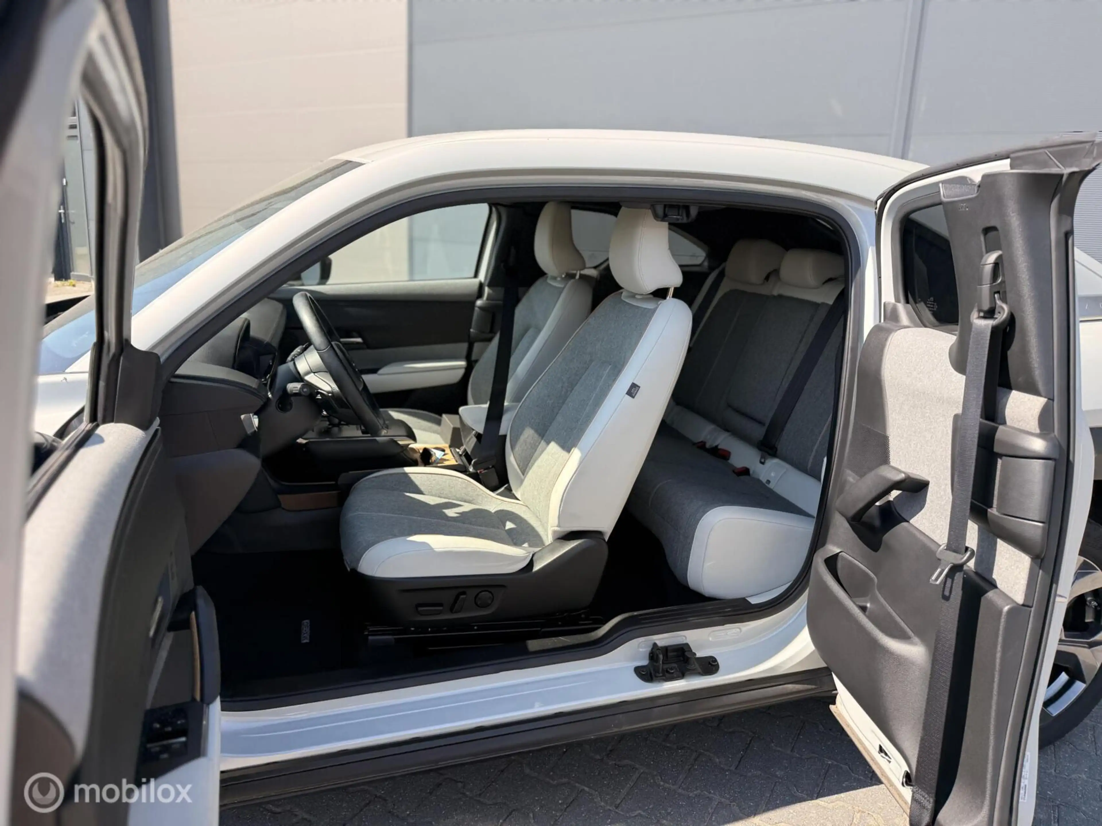 Mazda MX-30 e-SkyActiv 145 Comfort 36 kWh | 45.188 km | SOH 93 — photo 17