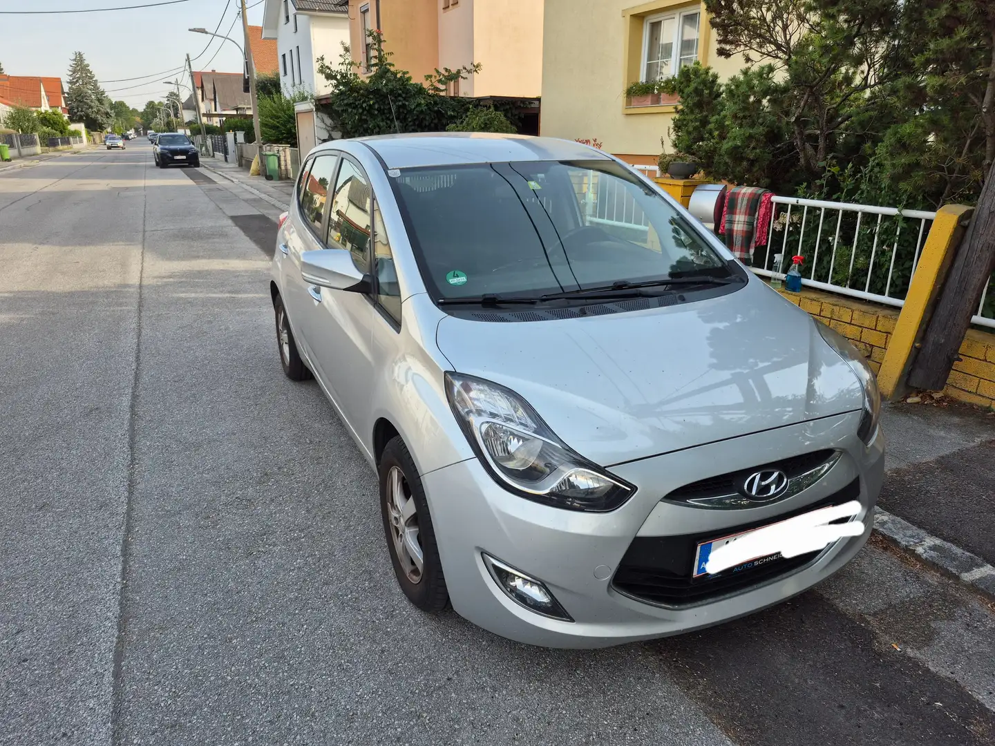 Hyundai iX20 iX20 1,6 CVVT Comfort Aut. Comfort Srebrny - 1