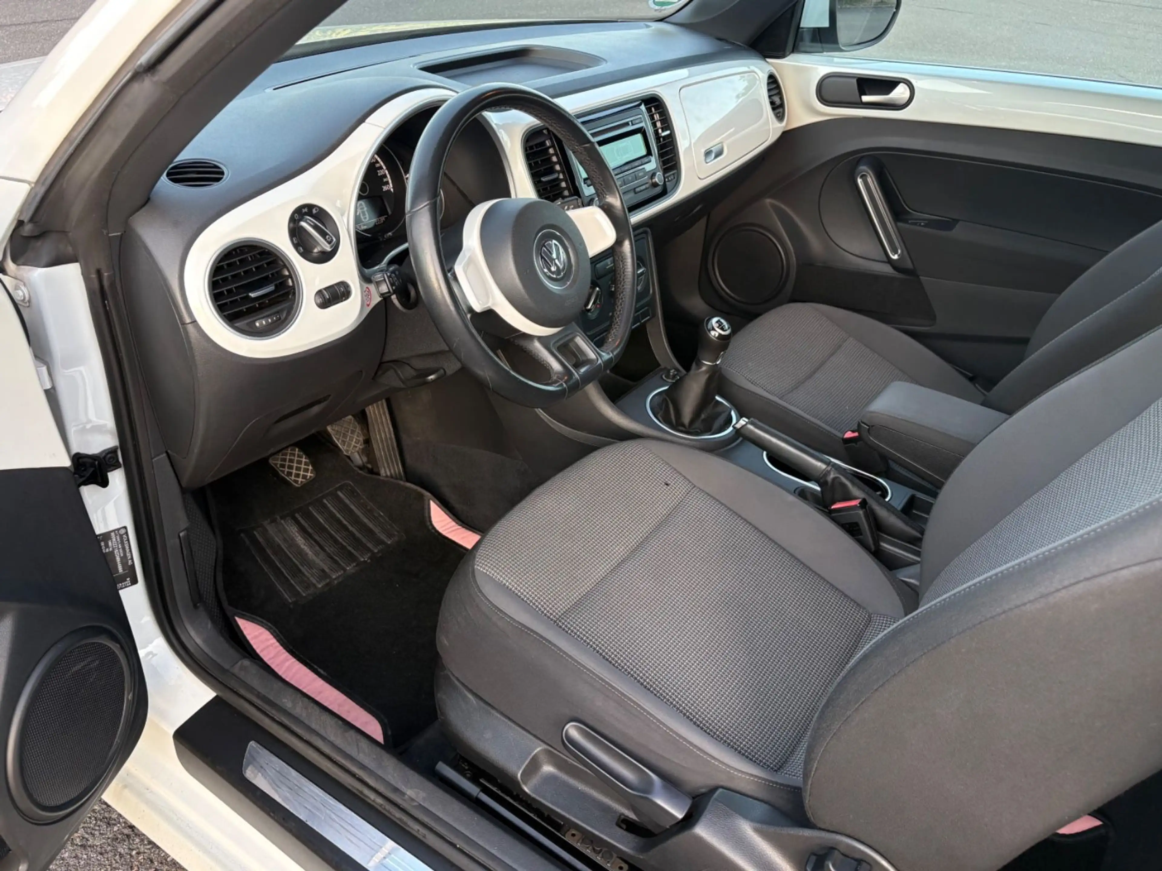 Volkswagen Beetle Lim. Design Sport /PDC/NEUTÜV/TEMPOMAT — photo 14