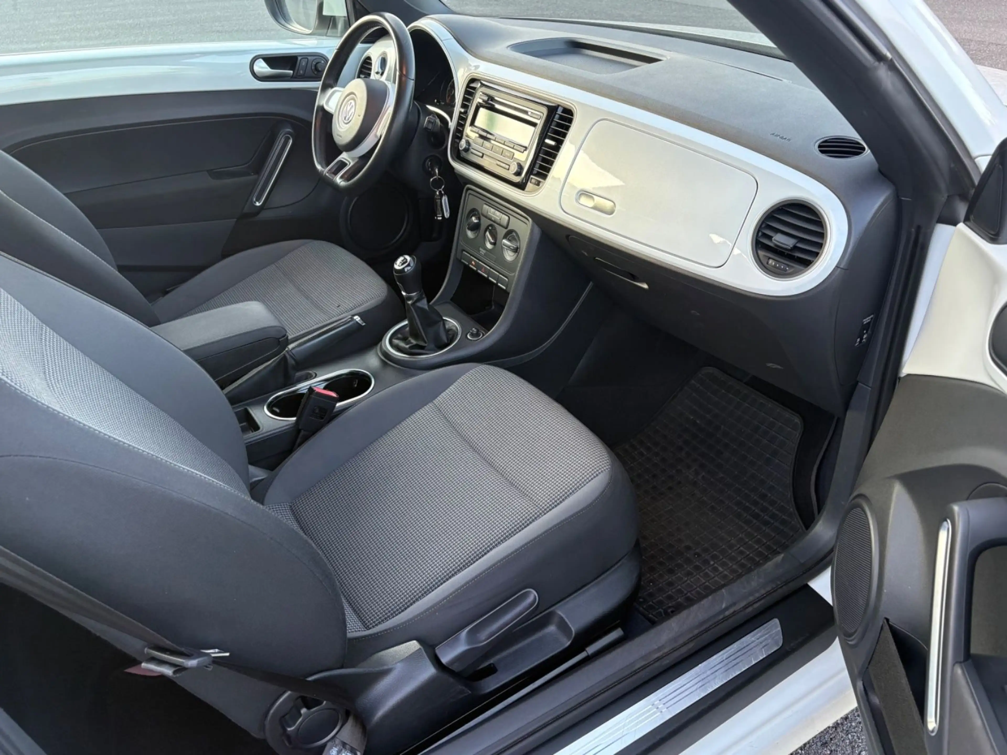 Volkswagen Beetle Lim. Design Sport /PDC/NEUTÜV/TEMPOMAT — photo 15