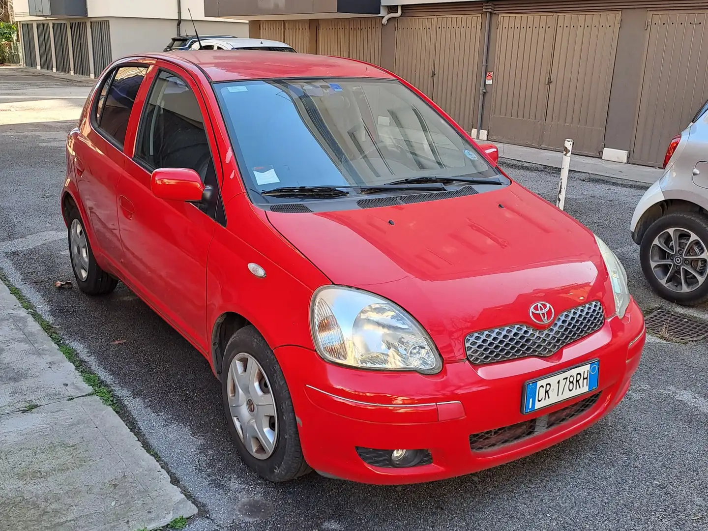 Toyota Yaris Yaris I 2003 5p 1.0 Blue Rosso - 1