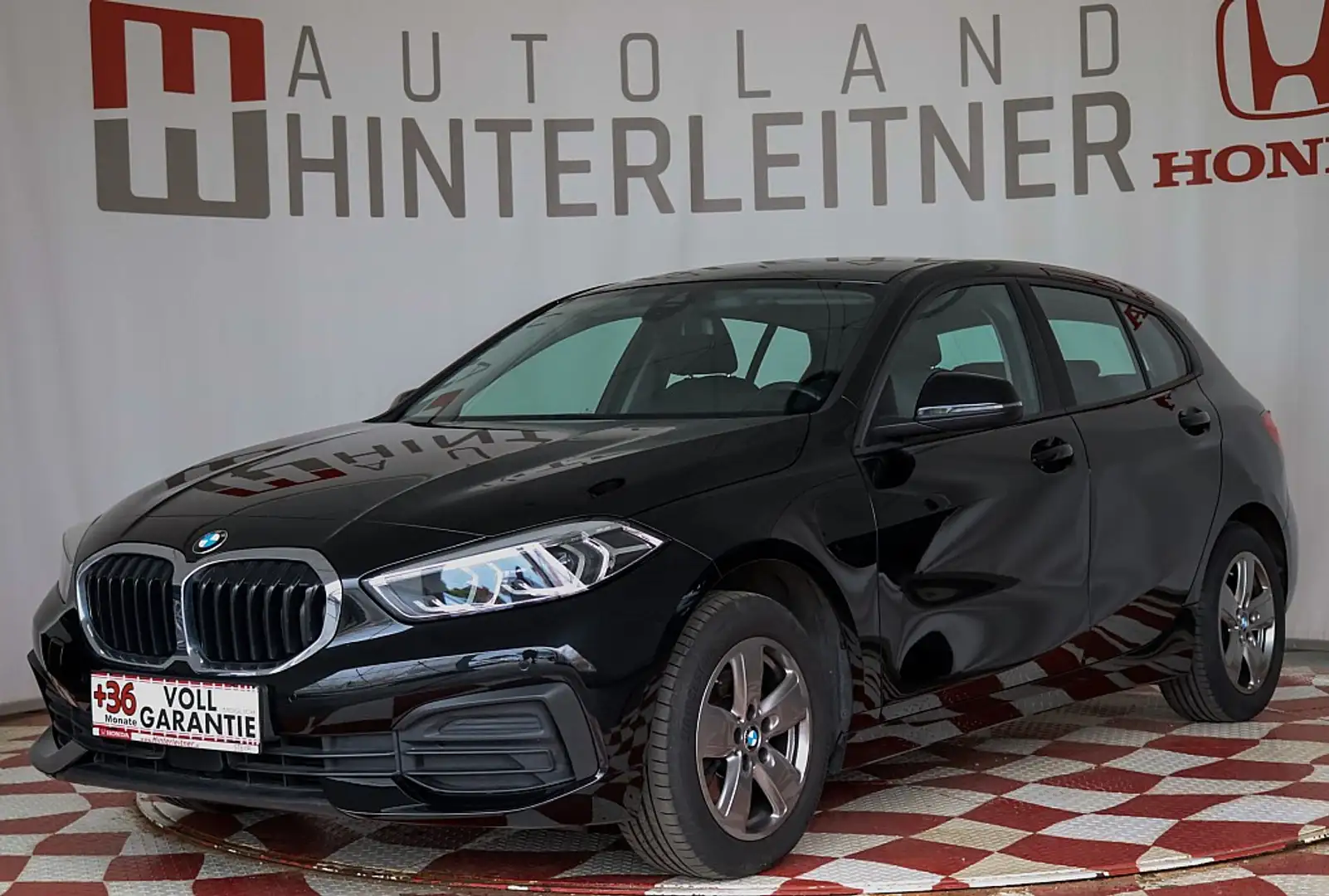 BMW 116 d Advantage Aut. LED NAVI WINTERPAKET Schwarz - 1
