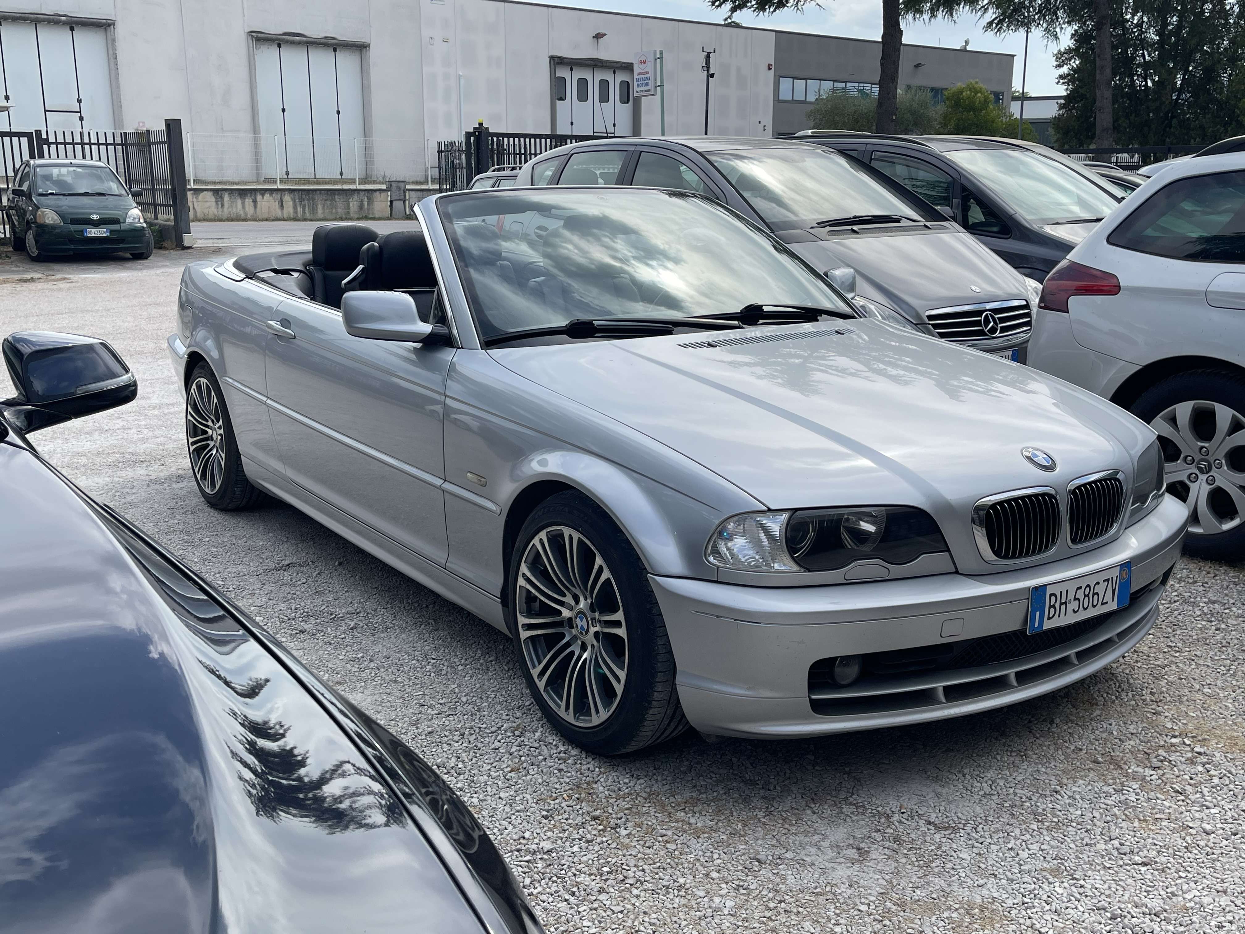 BMW 323