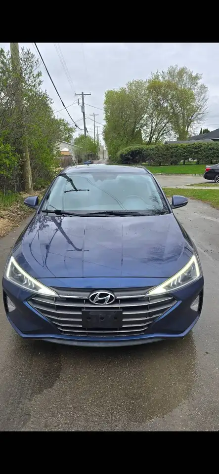 Hyundai ELANTRA снимка Hyundai ELANTRA