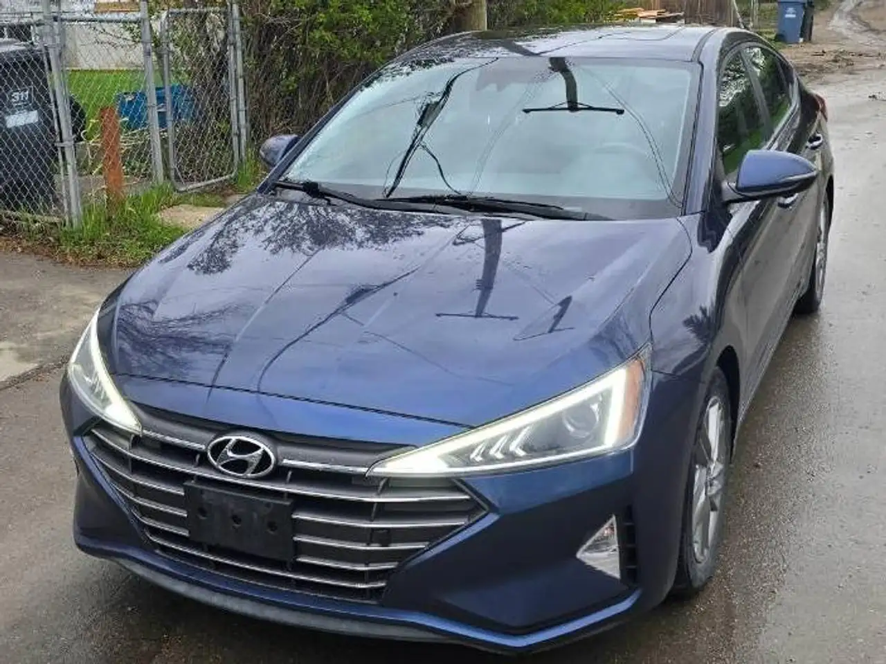 Hyundai ELANTRA снимка Hyundai ELANTRA