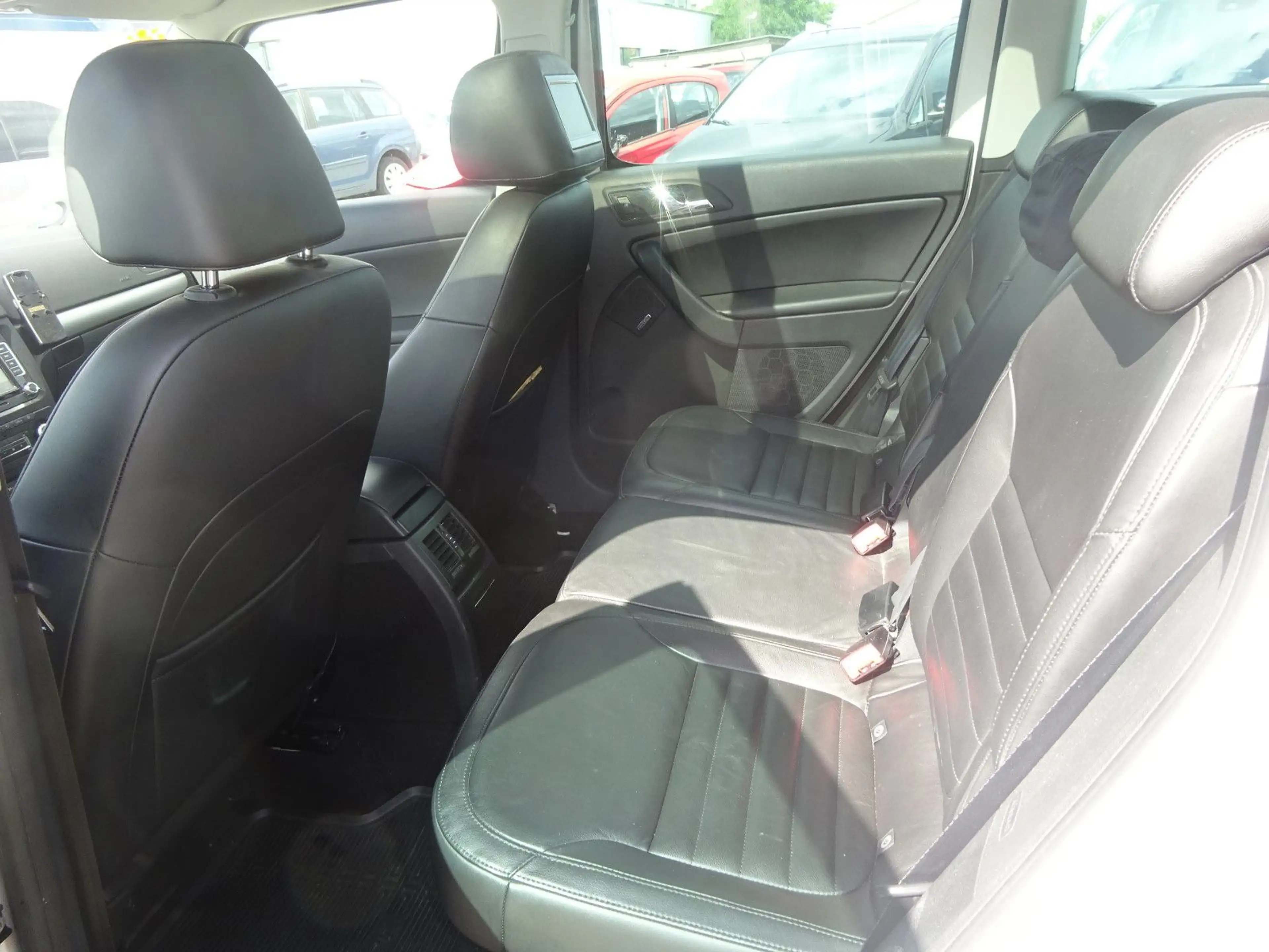 Skoda Yeti 1.2 TSI DSG Elegance — photo 10