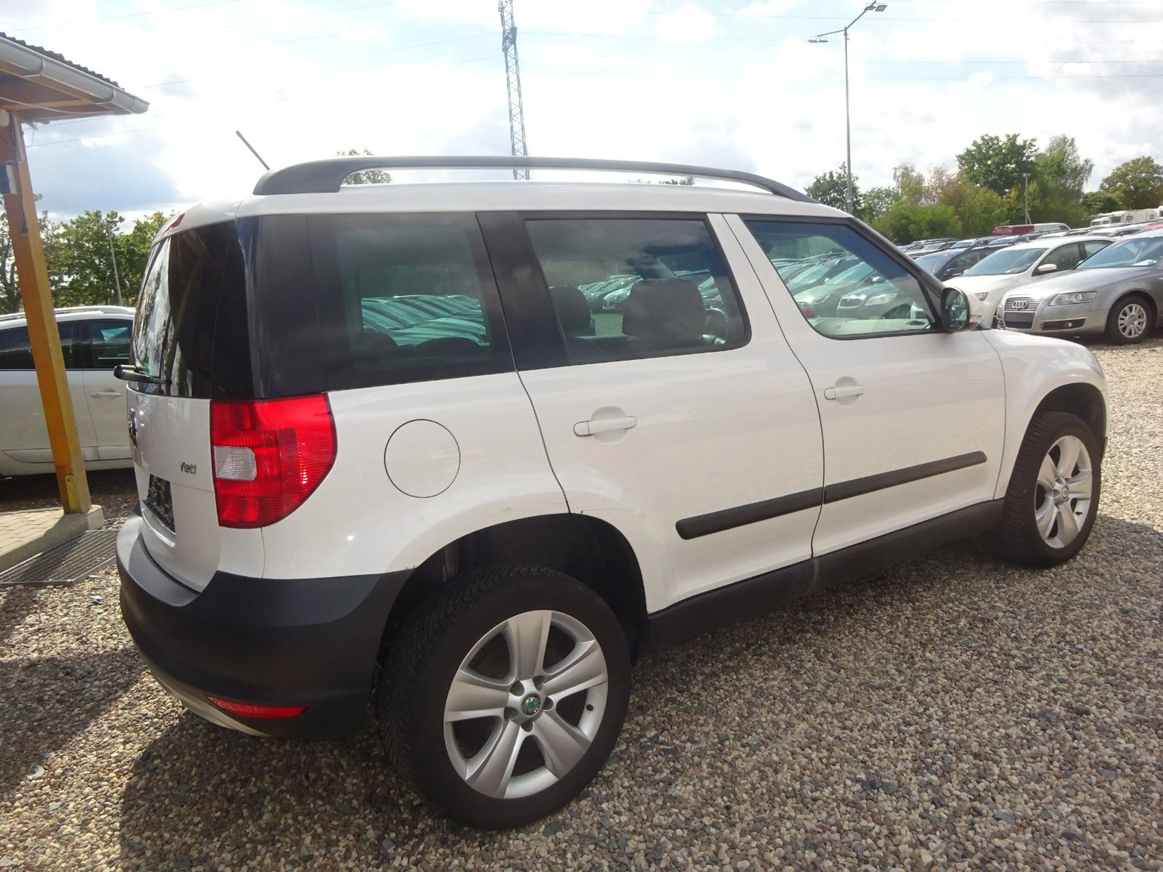 Skoda Yeti 1.2 TSI DSG Elegance — photo 4