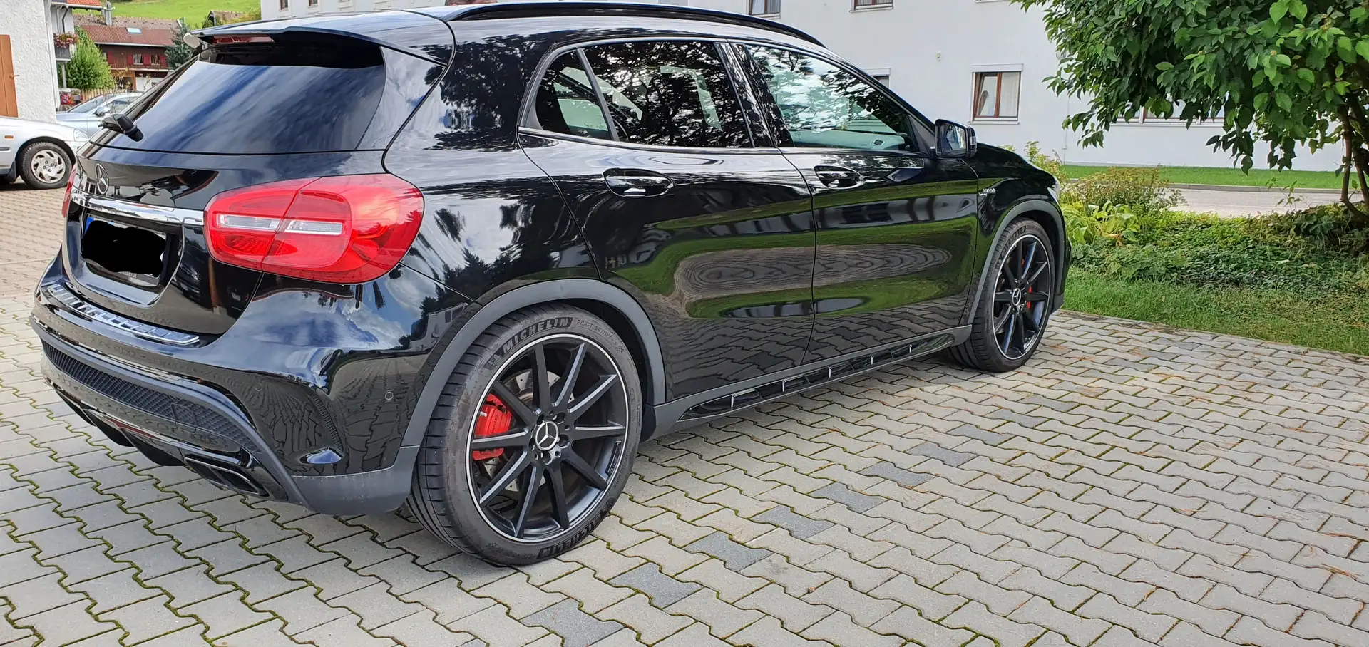 Mercedes-Benz GLA 45 AMG GLA 45 AMG 4Matic 7G-DCT Schwarz - 1