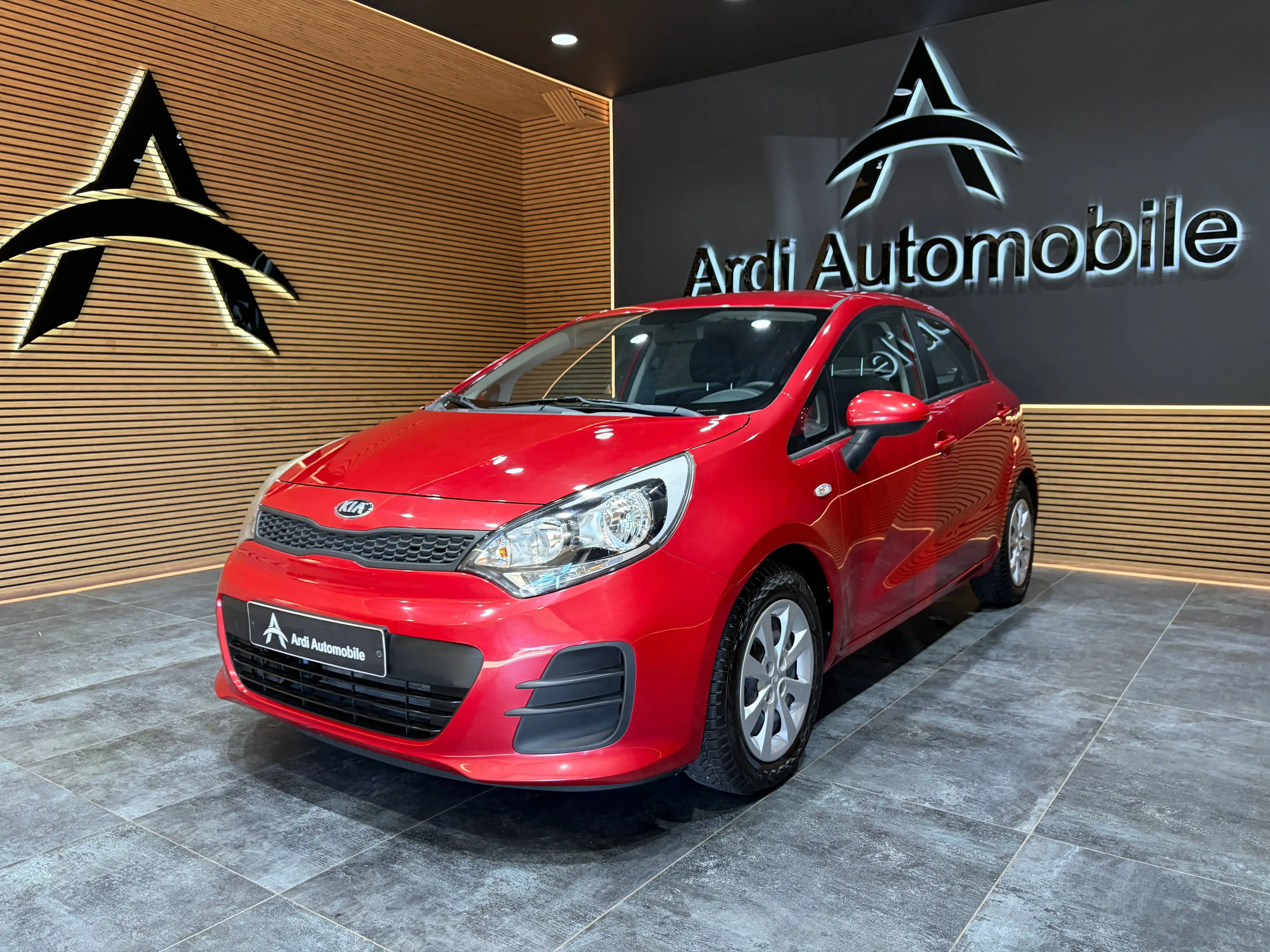 Kia Rio 1.2i *BLUETOOTH*AIRCO*1ER PROPRIETAIRE*GARANTIE*