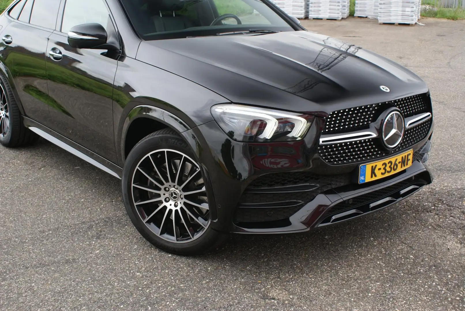 Mercedes-Benz GLE 350 Coupé de 4MATIC ///AMG Pakket | Pano | 360 Camera Noir - 2