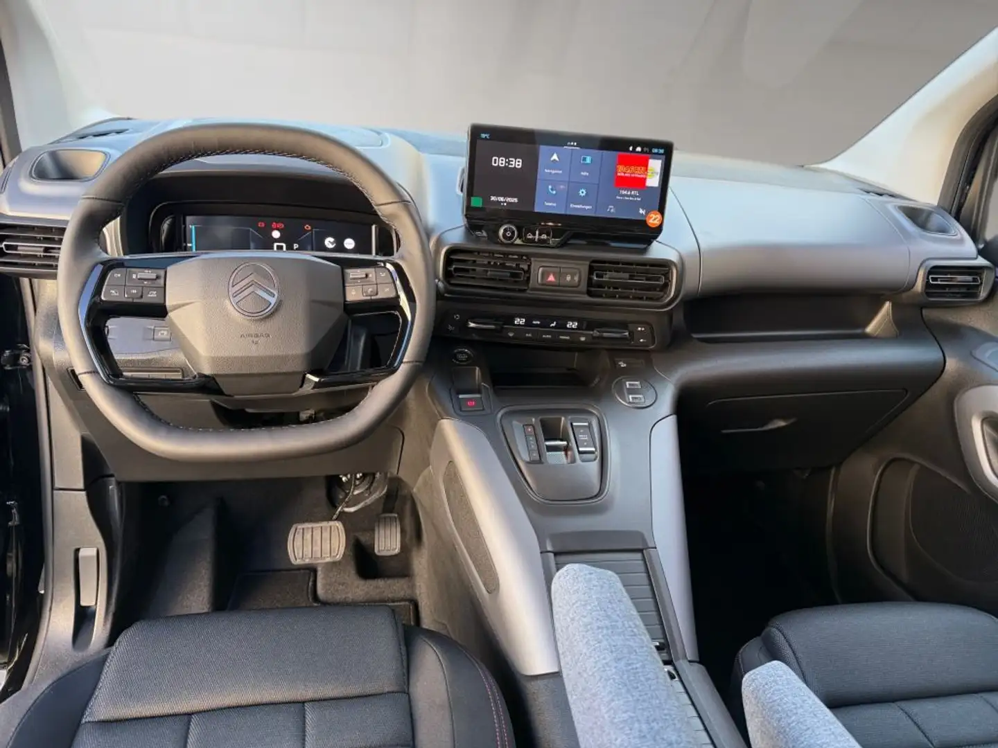 Citroen Berlingo M BlueHDi 130 EAT8 MAX*Glasdach*ACC Czarny - 2