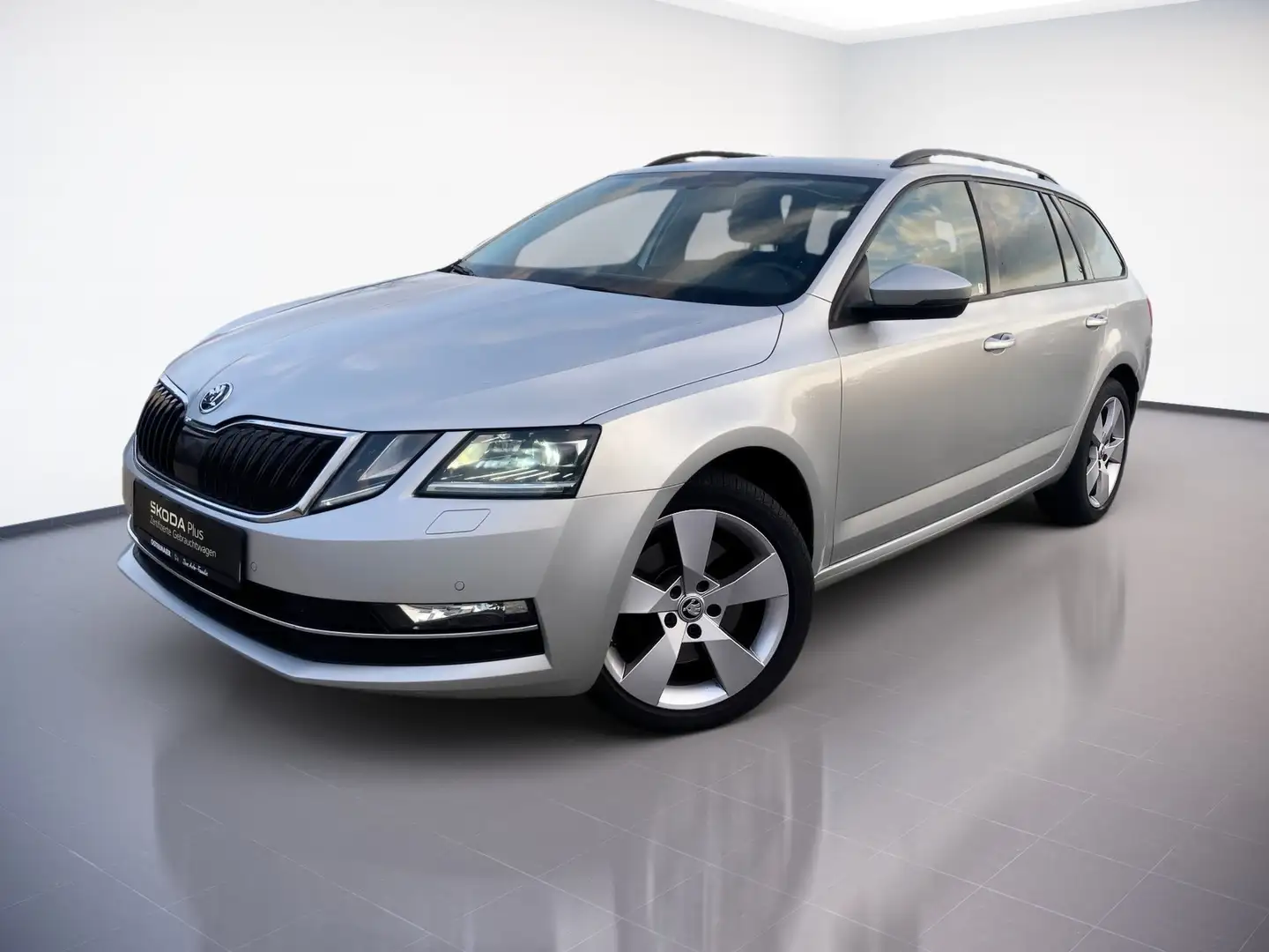Skoda Octavia Combi Style 2.0TSI LED.PDC.BremsA.SHZ.AHK.SmartLin Silber - 2