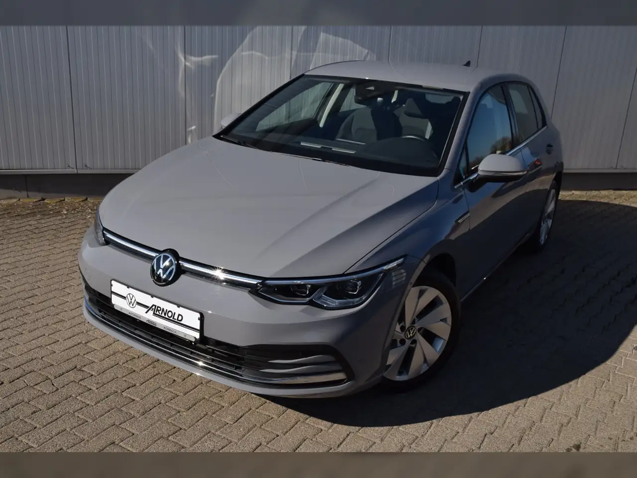 Volkswagen Golf VIII TSI Style AHK - LED - Navi - RearView 2
