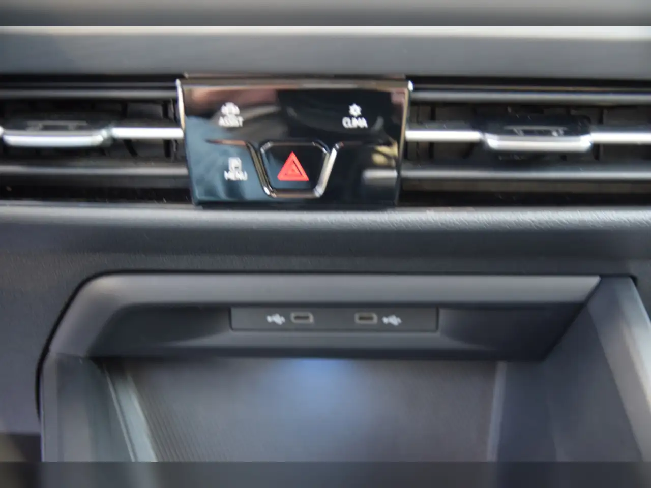 Volkswagen Golf VIII TSI Style AHK - LED - Navi - RearView 15
