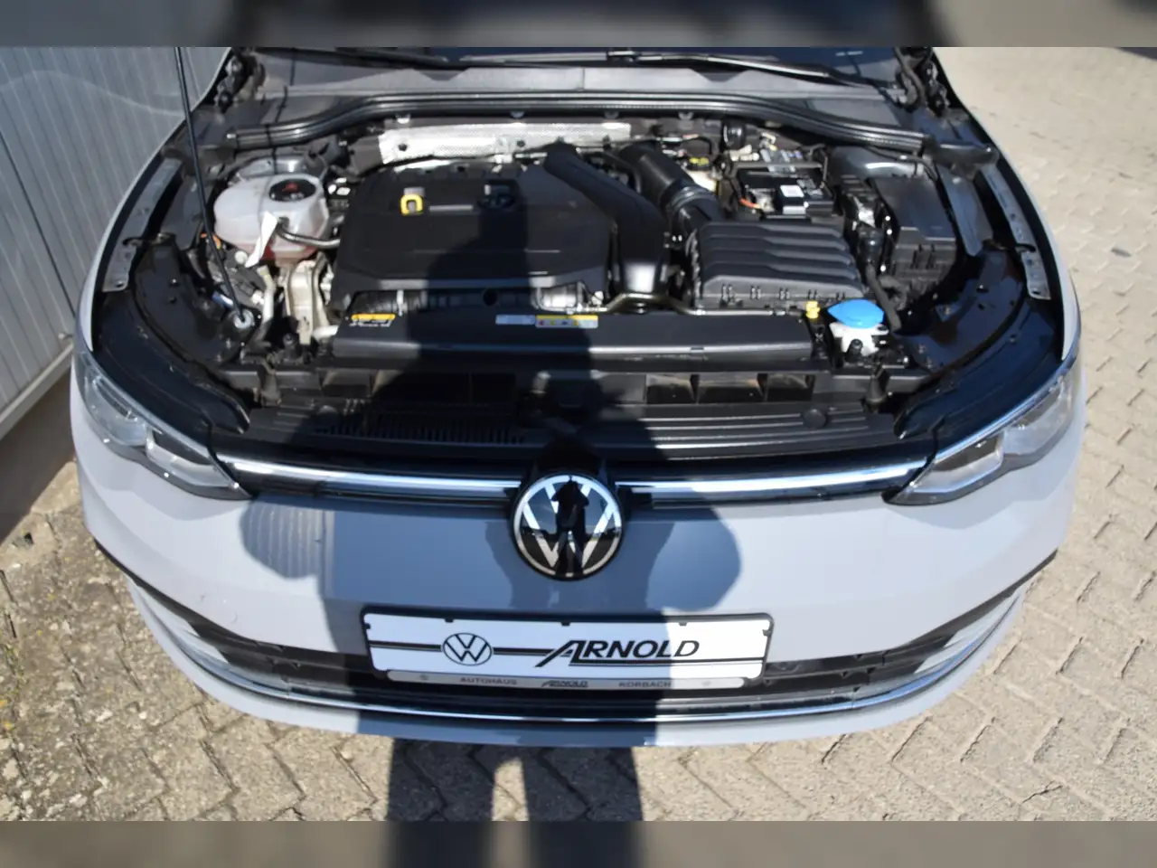 Volkswagen Golf VIII TSI Style AHK - LED - Navi - RearView 6