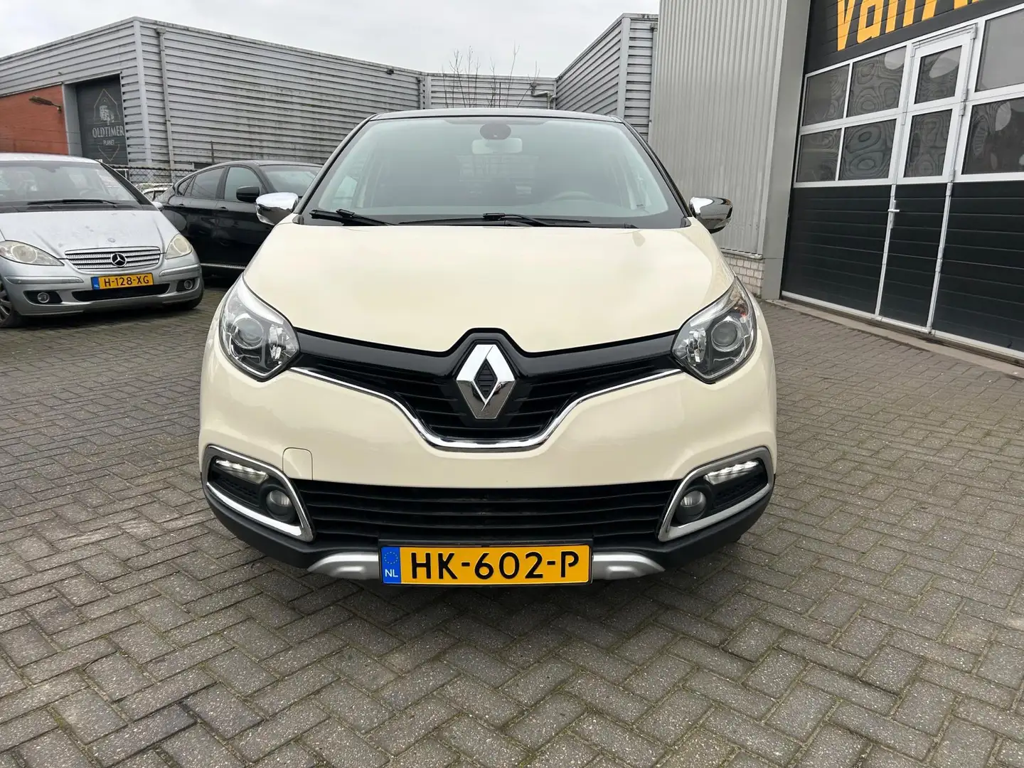 Renault Captur 0.9 TCe Xmod | CAMERA | LEER | STOEL VERW | APK 01 Weiß - 2