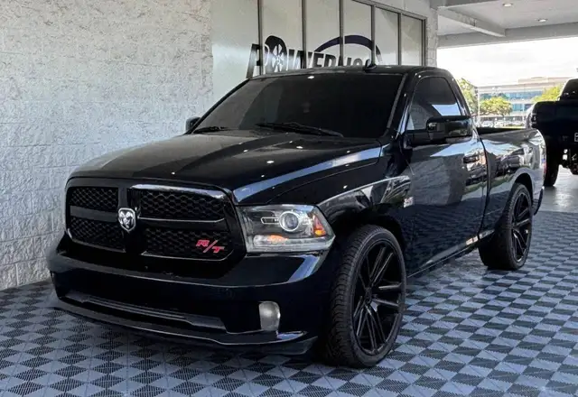 Dodge RAM 1500 R/T 4x2 2dr Regular Cab 6.3 ft. SB Pickup