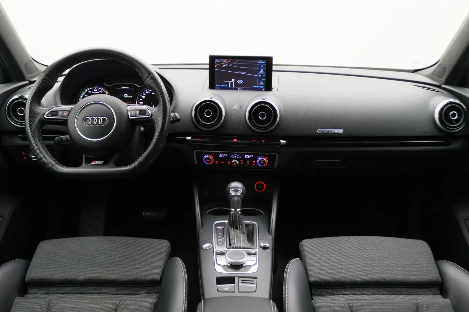 Audi A3 Sportback 1.4 e-tron PHEV Ambition Pro Line plus C Grijs - 2