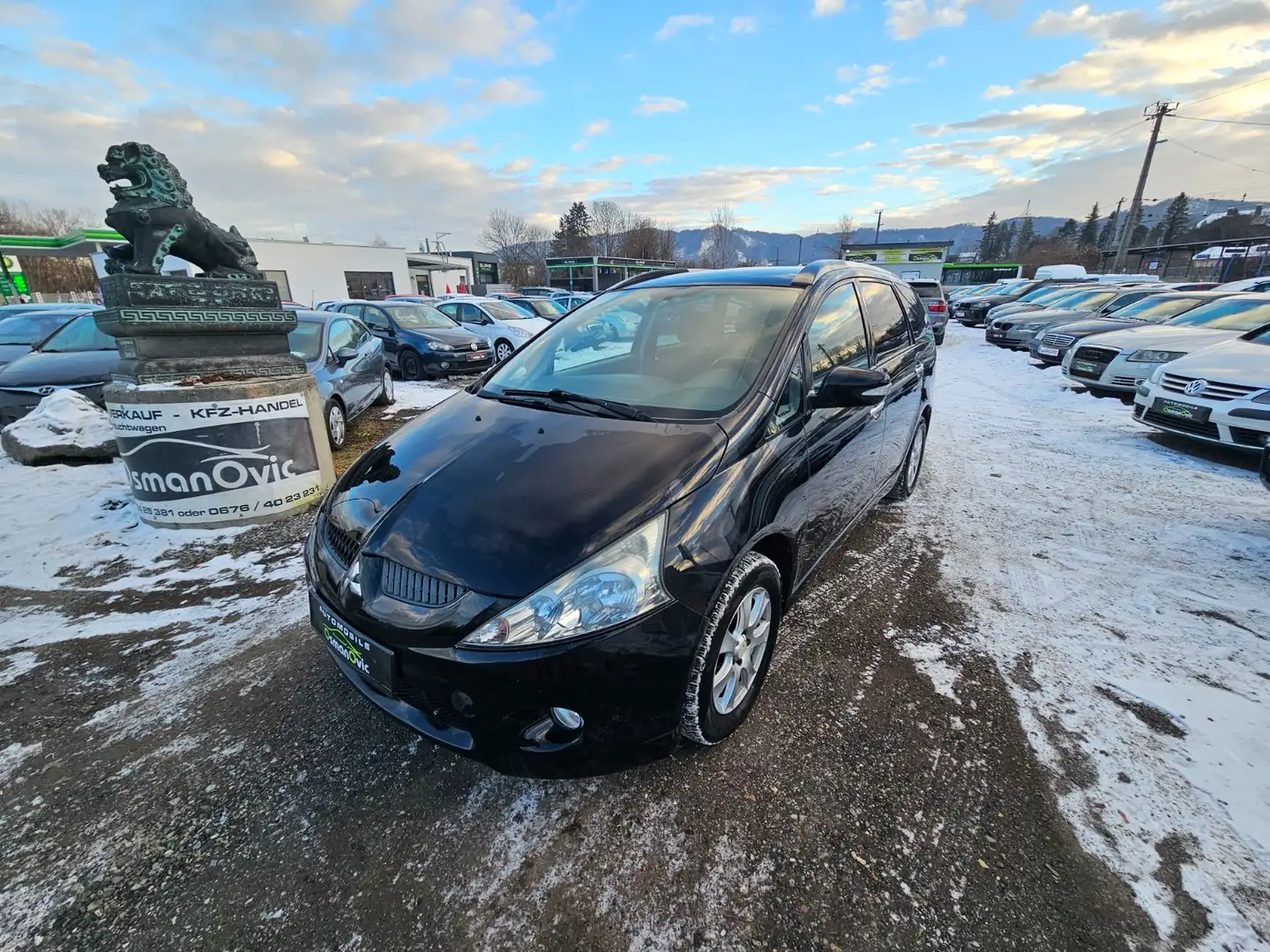 Mitsubishi Grandis Grandis Intense 2,0 L DI-D Intense Schwarz - 1