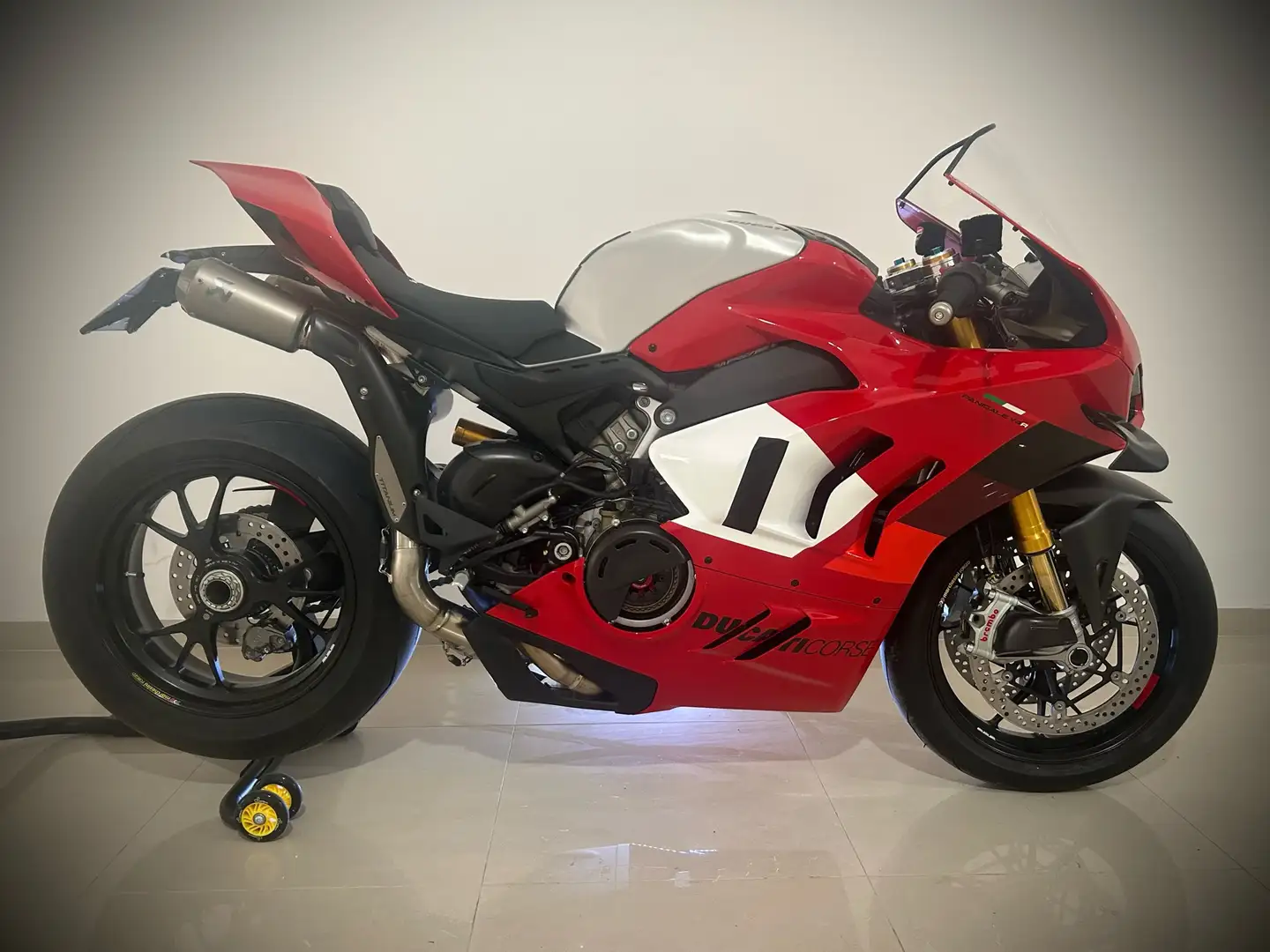 Ducati Panigale V4 R full optional Red - 1