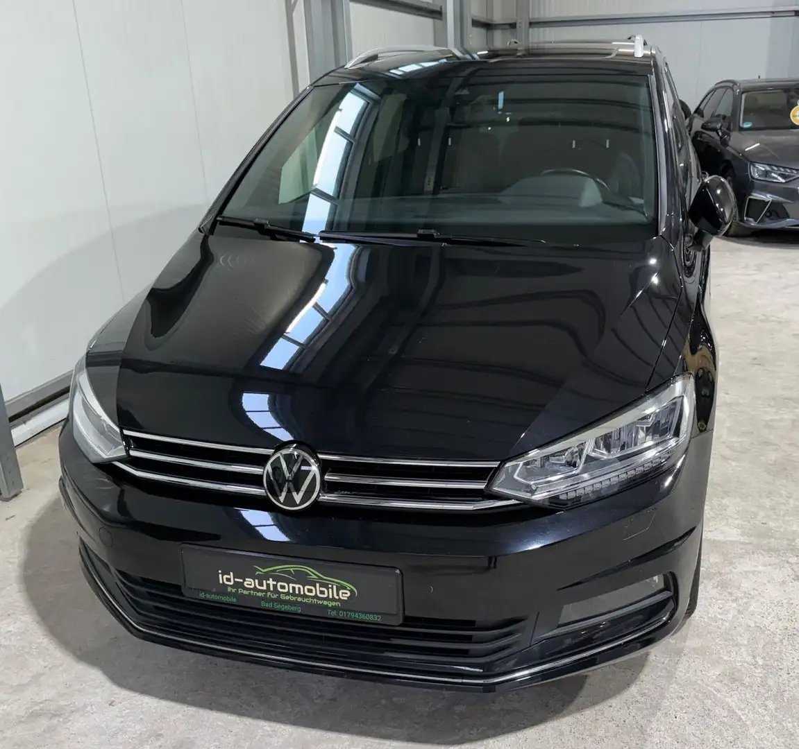 Volkswagen Touran Active 2,0 TDI, Pano, Navi, Kamera, 1Hand Schwarz - 1