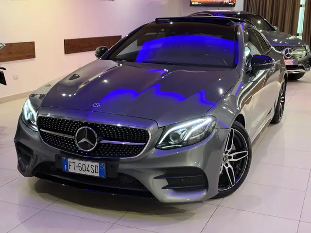 Mercedes-Benz E 220 d Premium Plus 4matic/Tetto/Luci ambient
