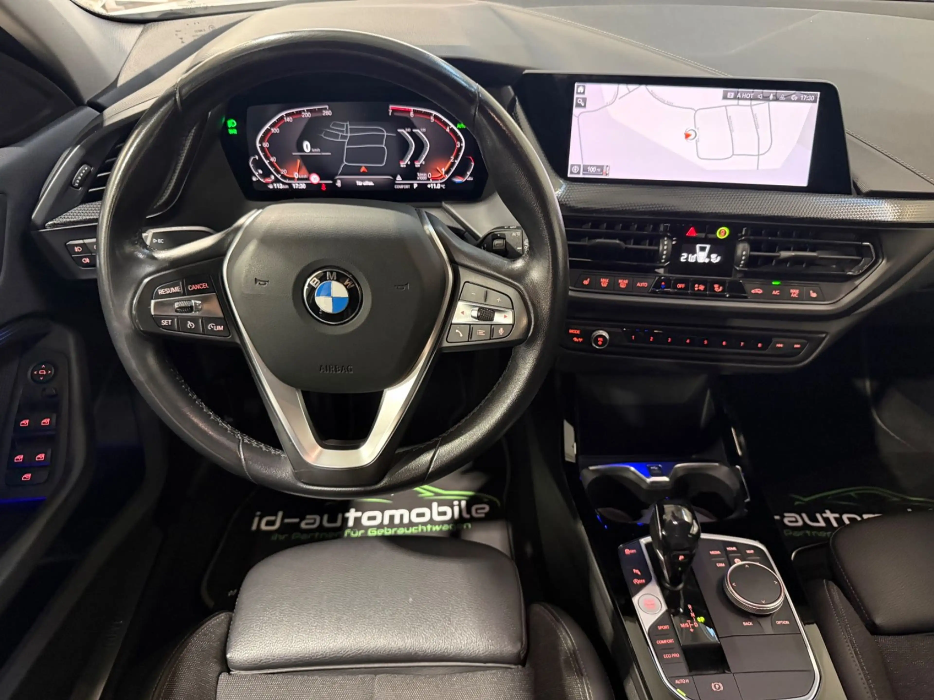 BMW 118 i Sport Line Aut, LED, Navi, digitales Tacho — photo 8