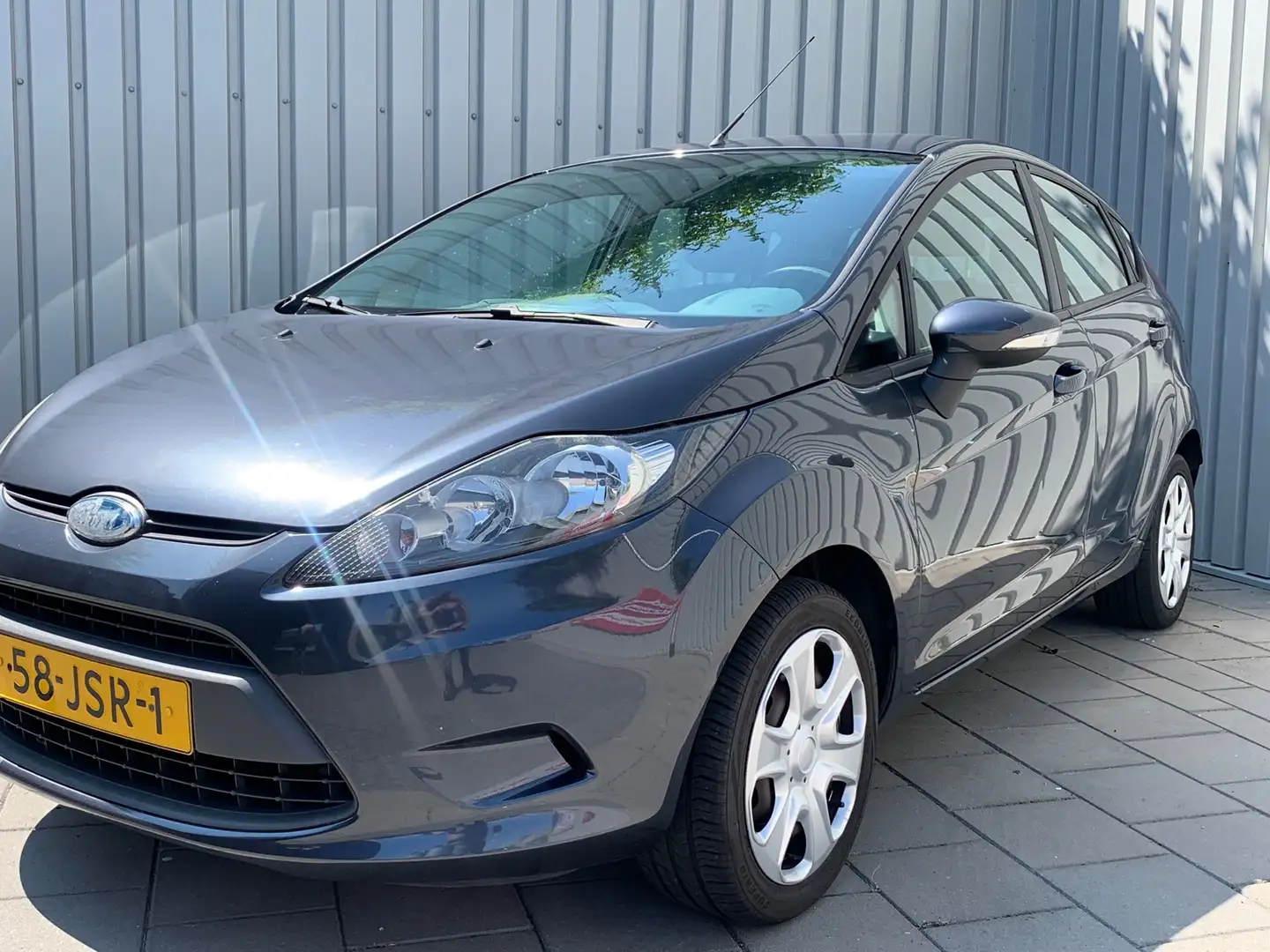 Ford Fiesta 1.25 Limited|127000KM|5 Deurs|Airco| Grijs - 2