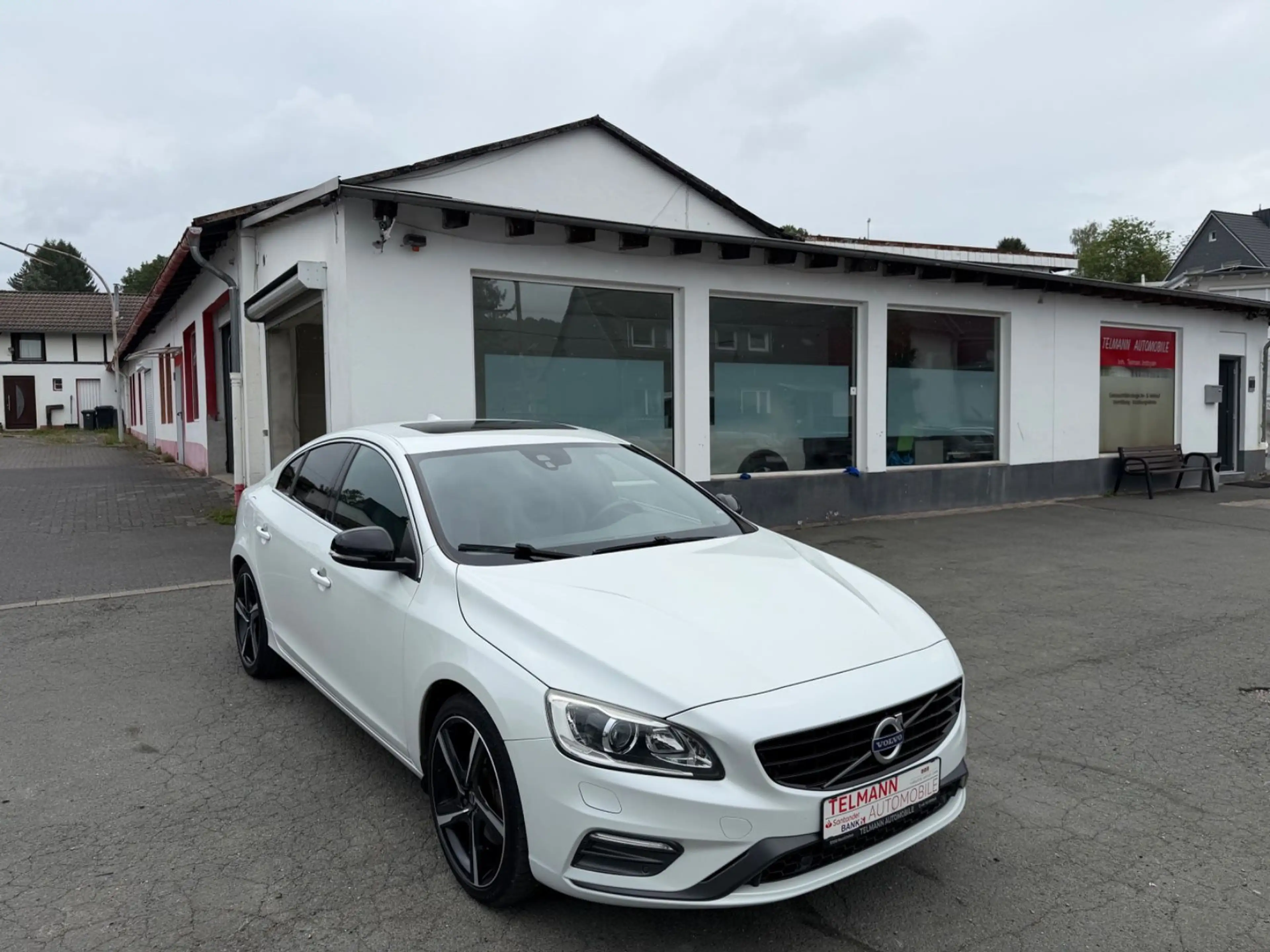 Volvo S60 Lim. Momentum/Schiebedach/Vollleder/Automatik — photo 4