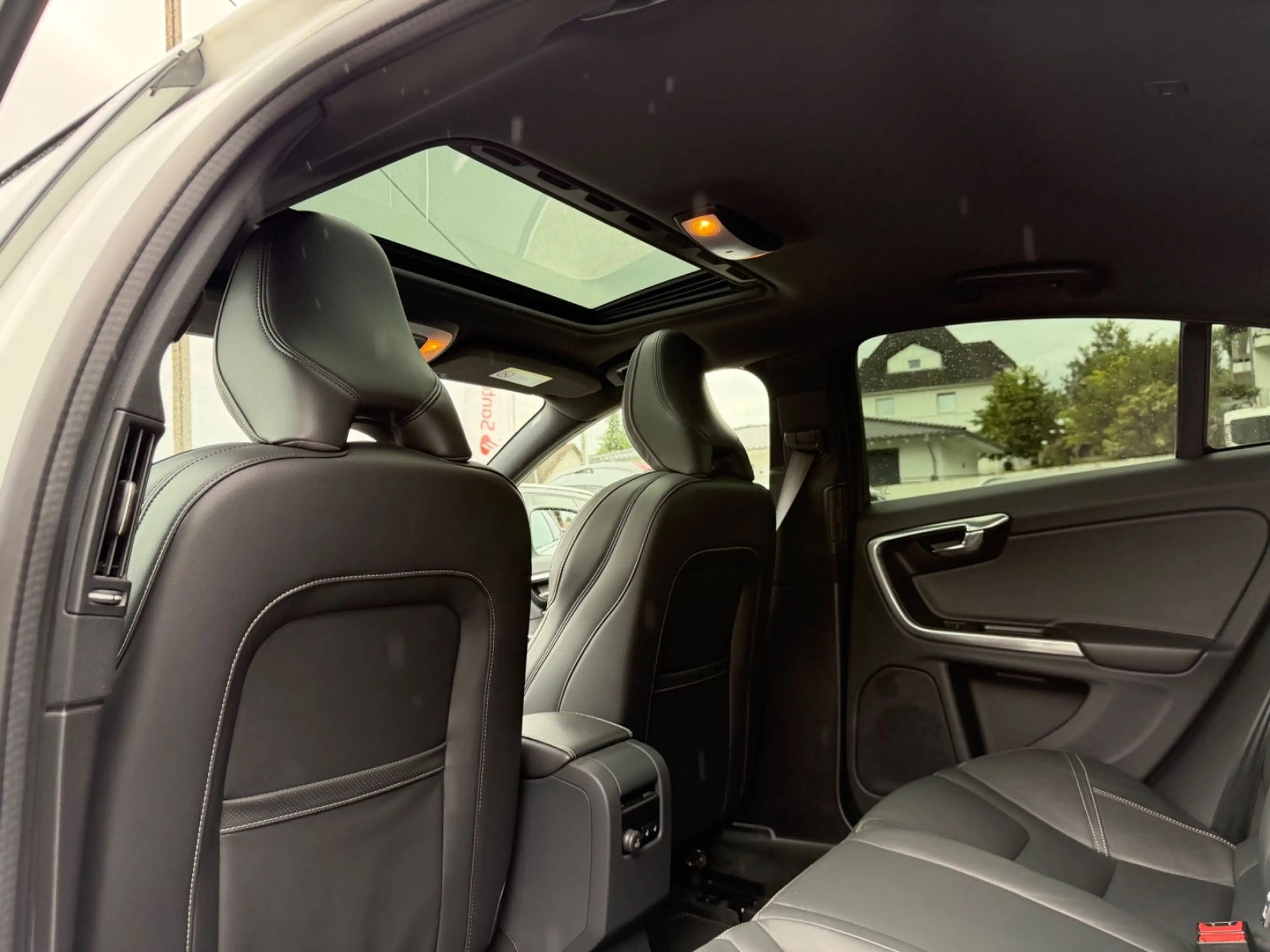 Volvo S60 Lim. Momentum/Schiebedach/Vollleder/Automatik — photo 15