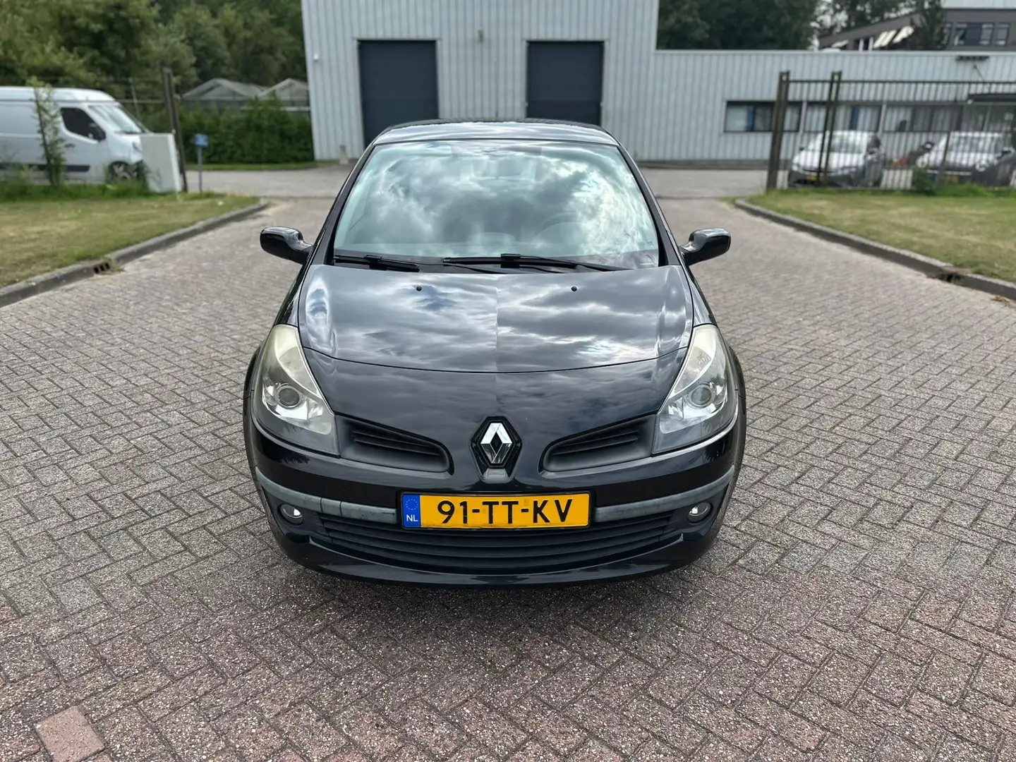 Renault Clio 1.6-16V Exception/AIRCO/CRUISE/HALF LEDER/PARKEERS Zwart - 2