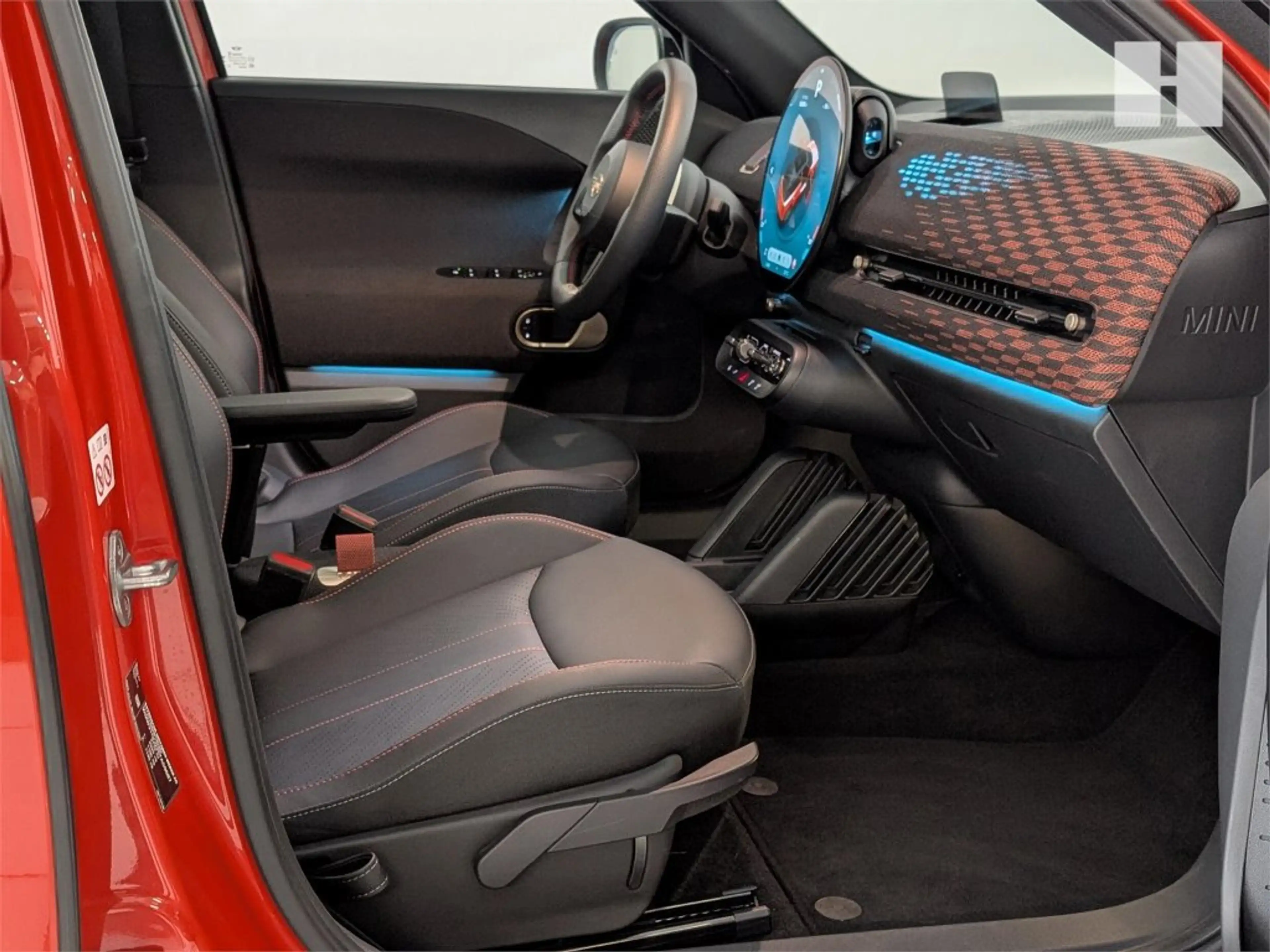 MINI Aceman E — photo 9
