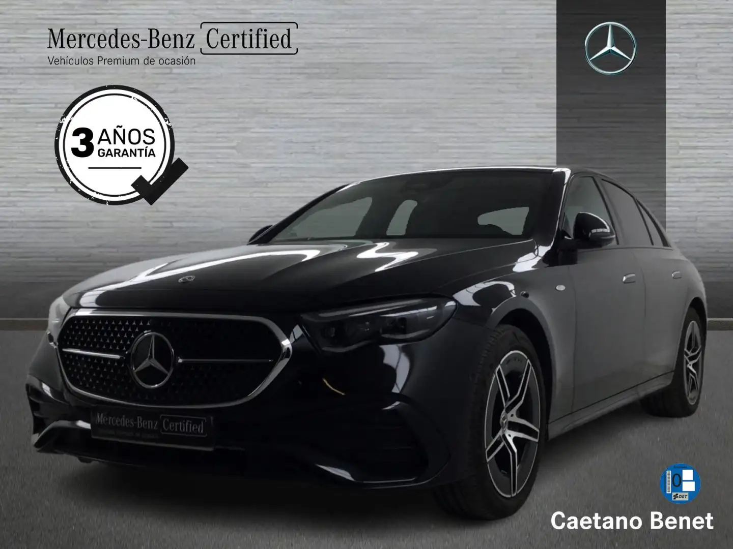 Mercedes-Benz E 300 de Noir - 1